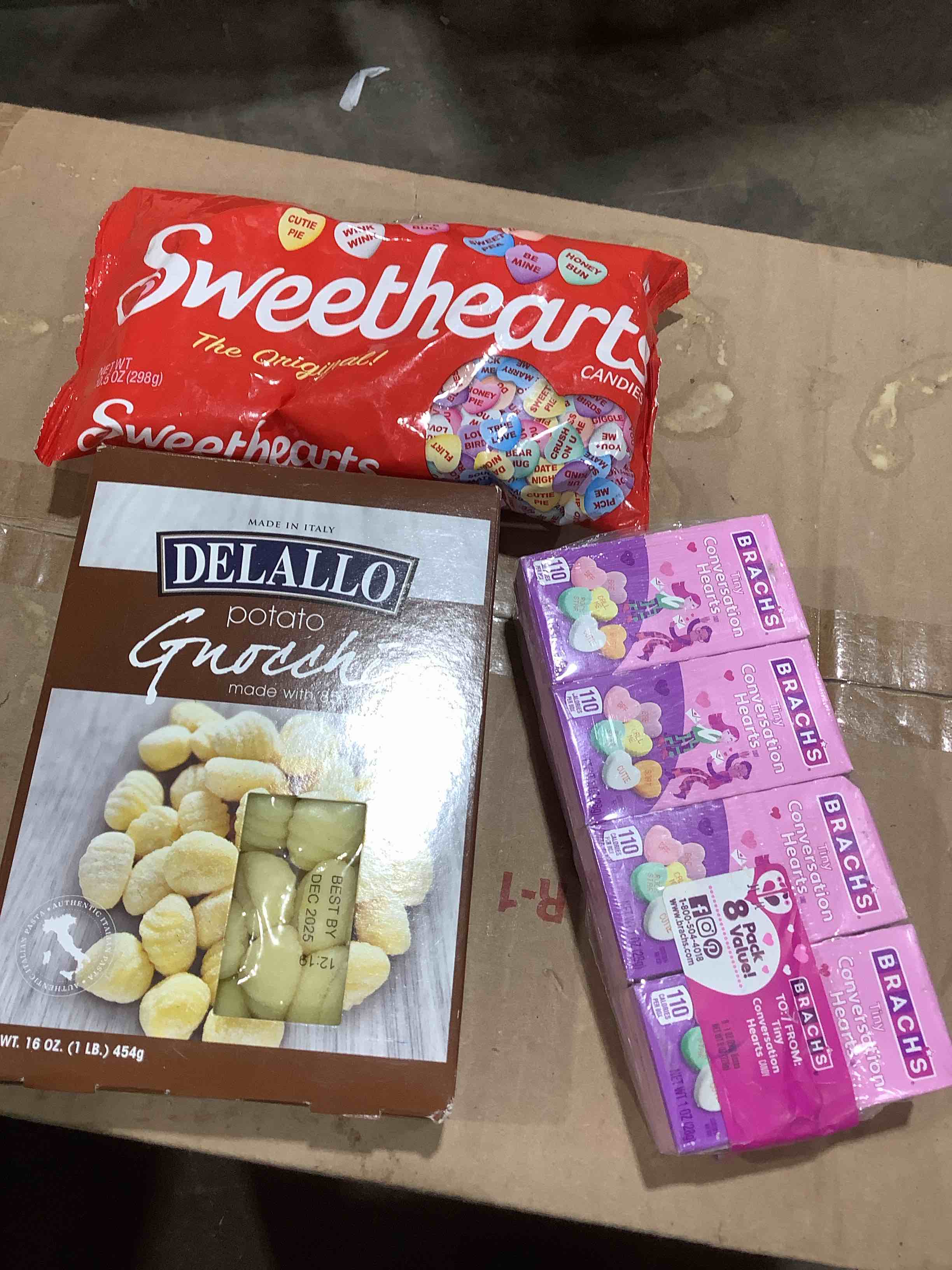 Delallo, brachs Tiny conversation hearts, sweetheart candy, the original