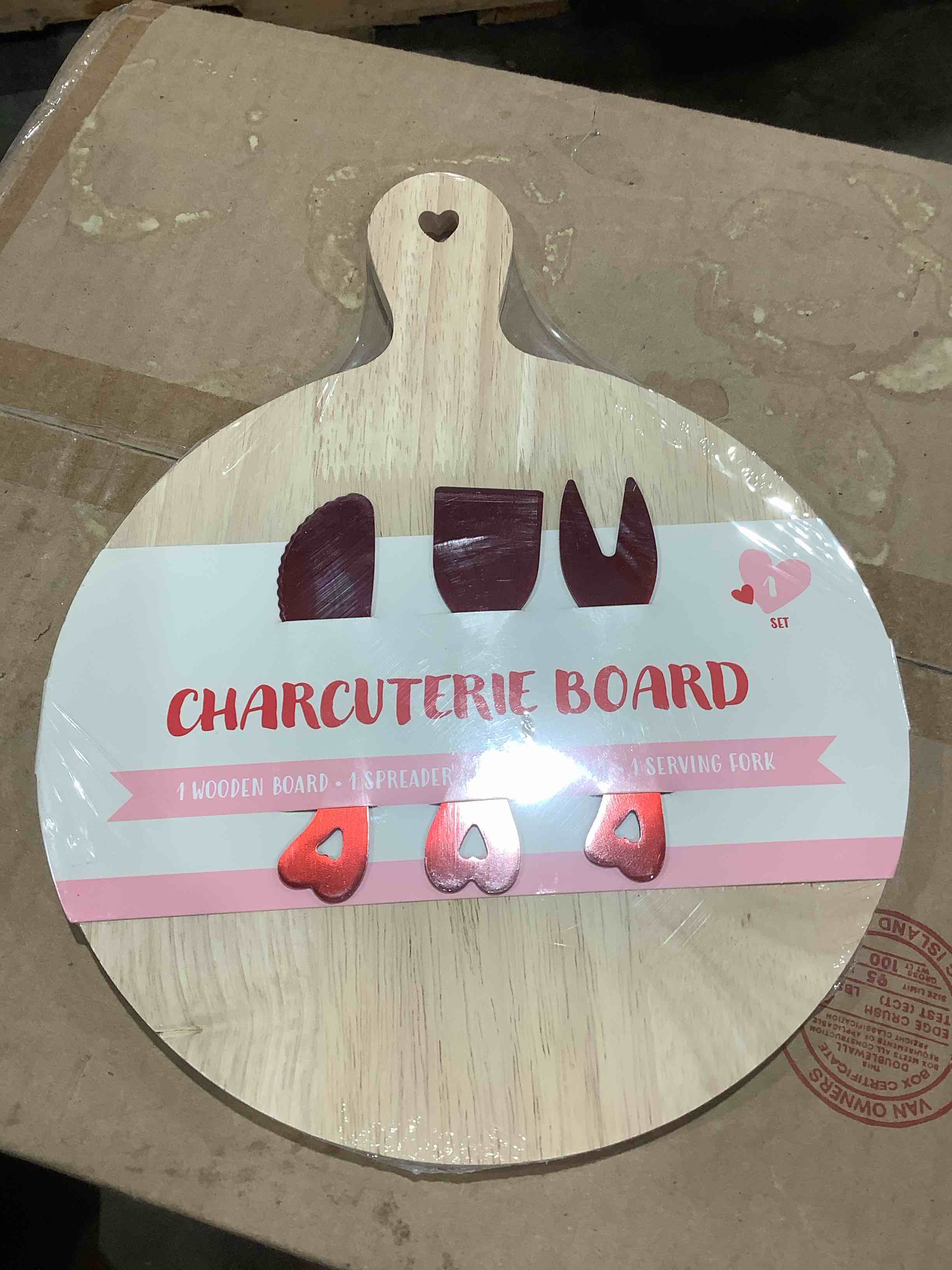 Charcuterie board One wooden board, one spreader, one chisel knife, one serving fork