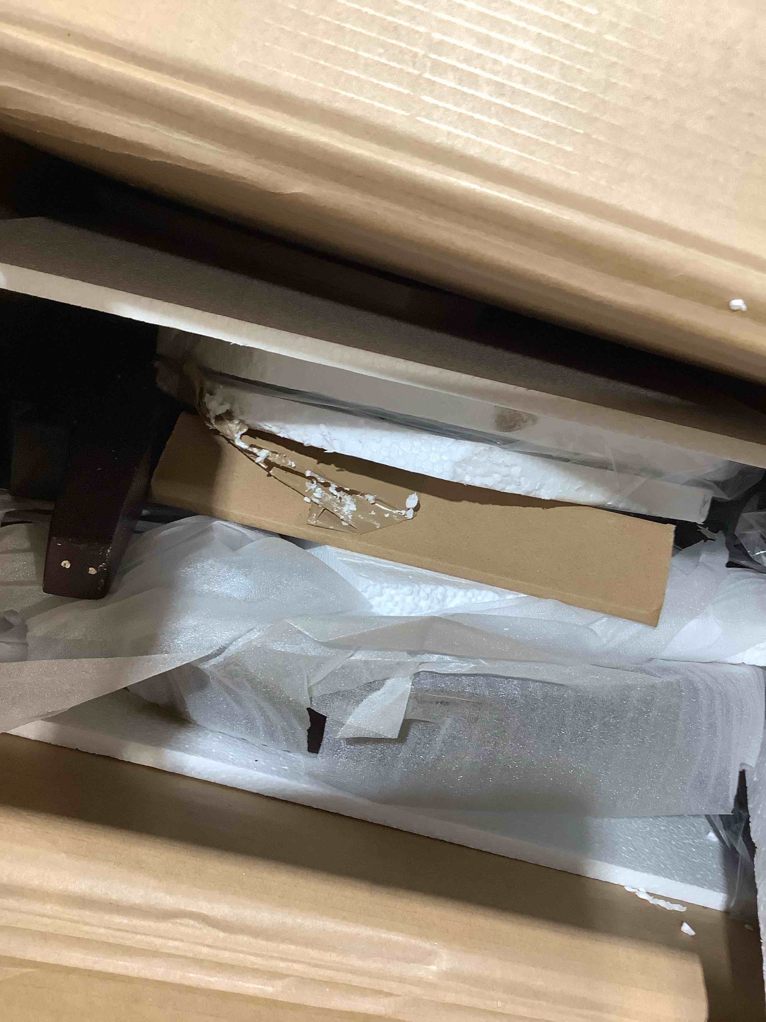 Condition photo showing Good Condition for Glass top end table, HOS – MD – 033