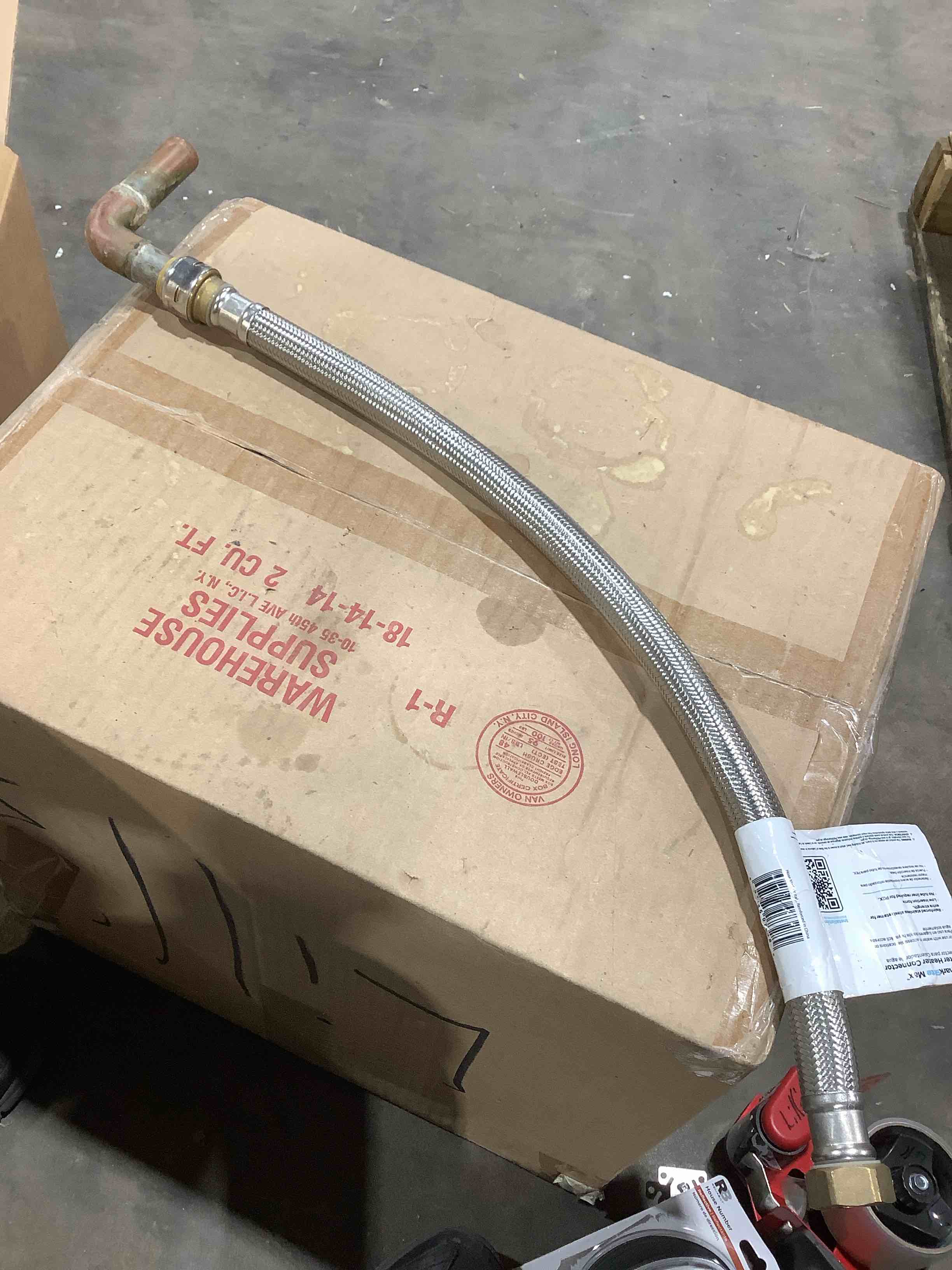 Condition photo showing Good Condition for Shark bite max water heater connector three-quarter inch by three-quarter inch flip 24 inch