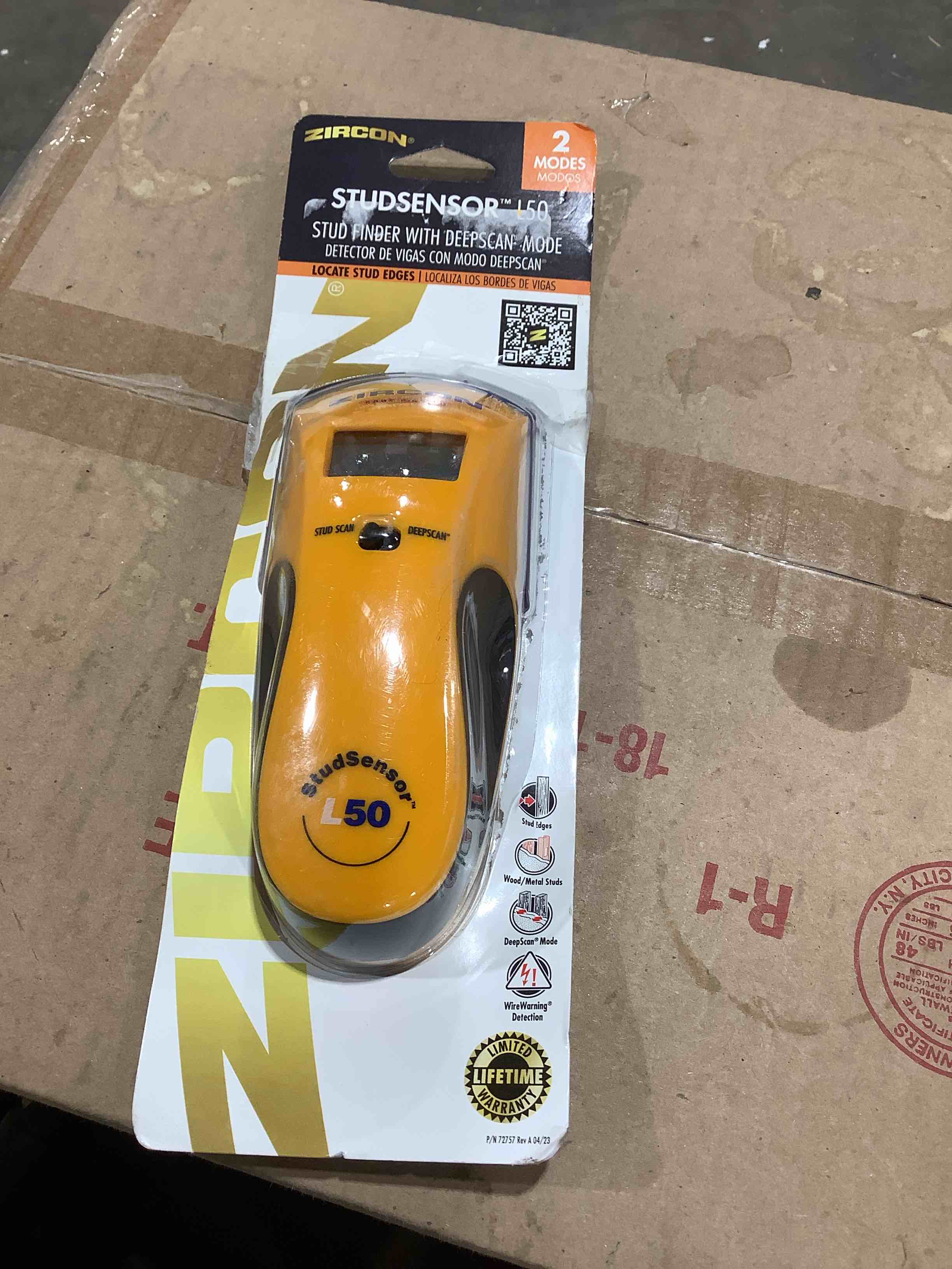 Condition photo showing Good Condition for Zircon 61386 StudSensor Pro LCD Stud Finder