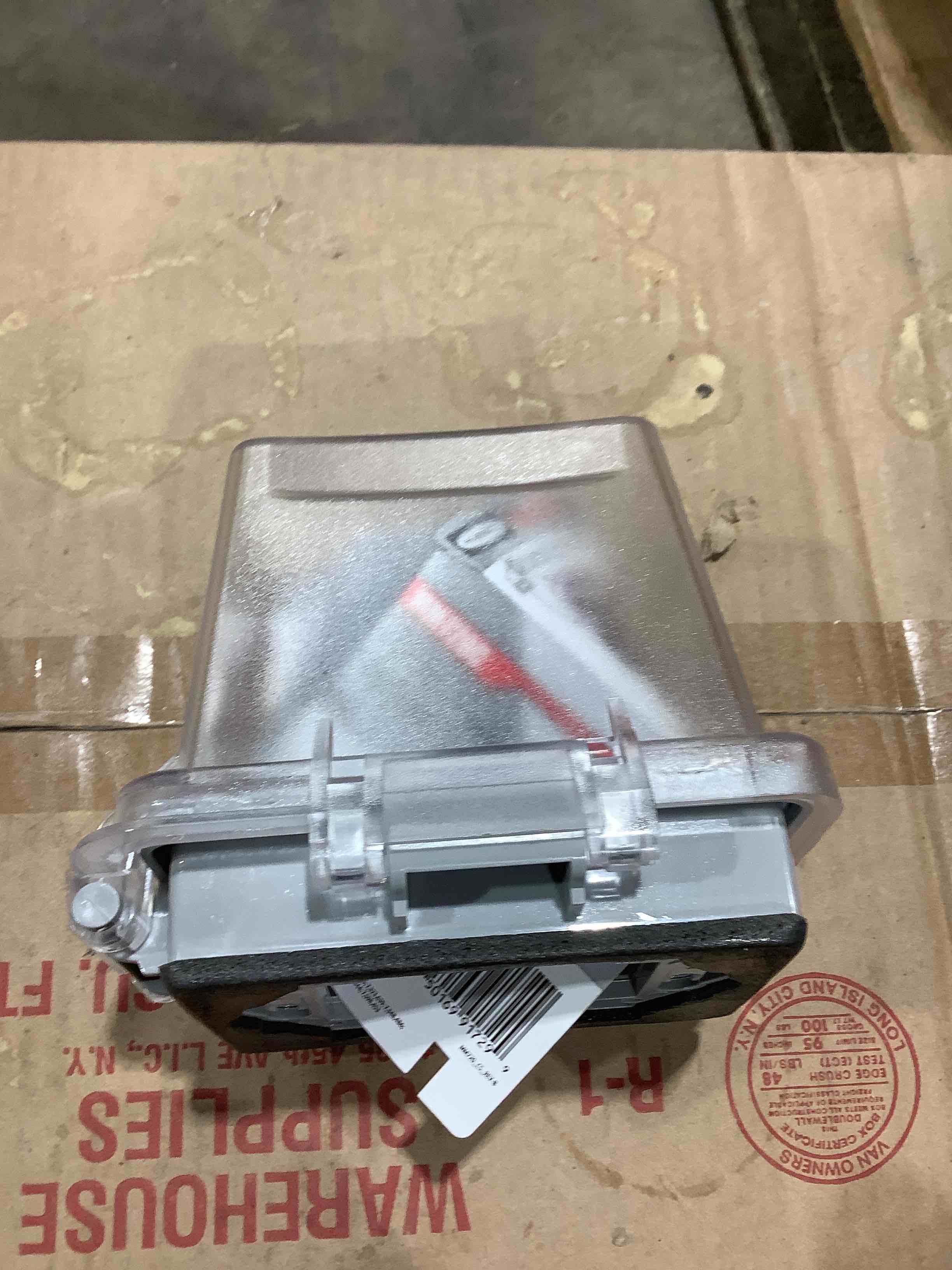 Condition photo showing Good Condition for TayMac MM720C Bell 1-Gang Non-Metallic Weatherproof In-Use Deep Cover, Clear