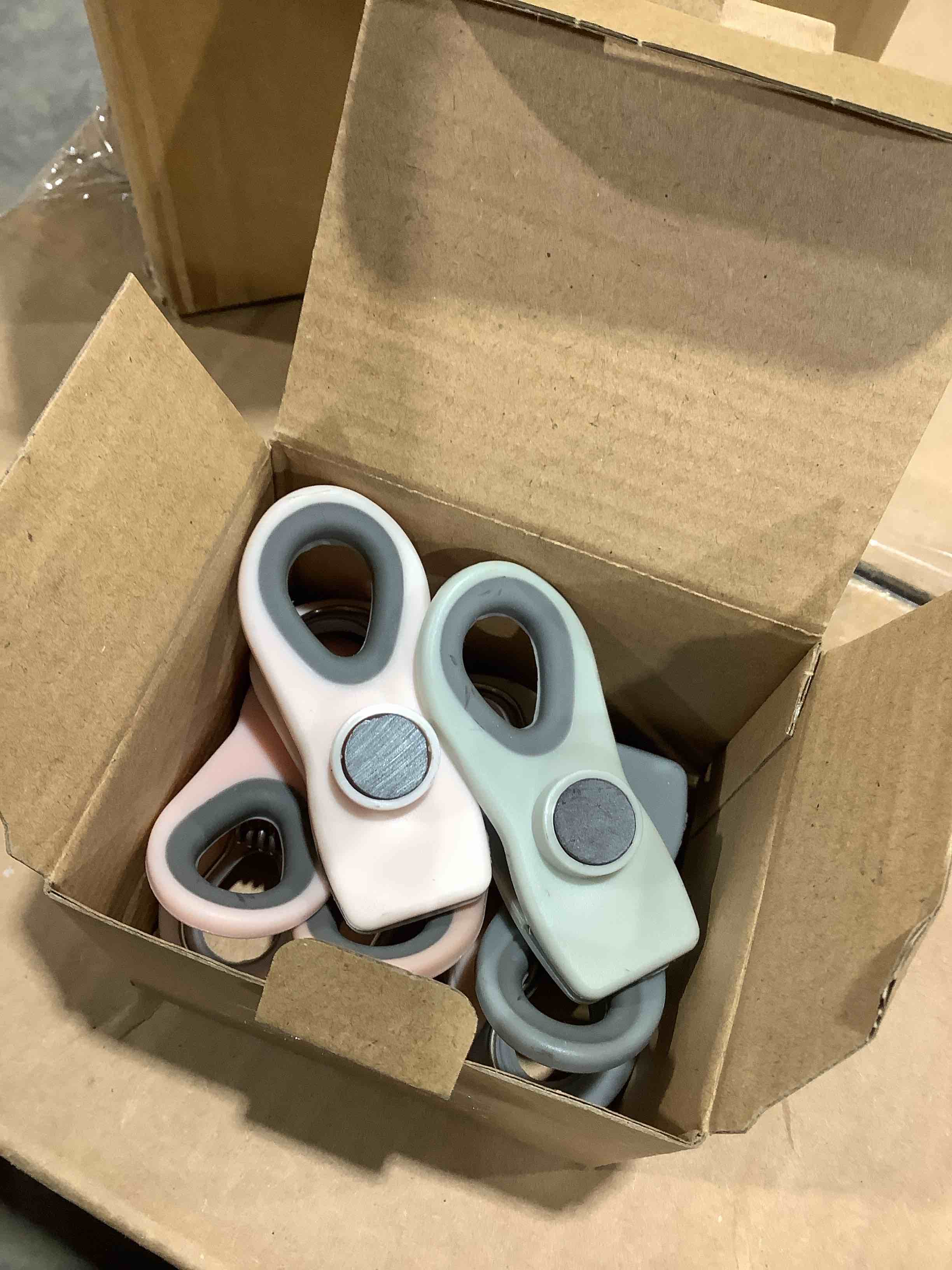 Cook with Color Chip Clips for Bags - Magnetic Bag Chips Set of 5