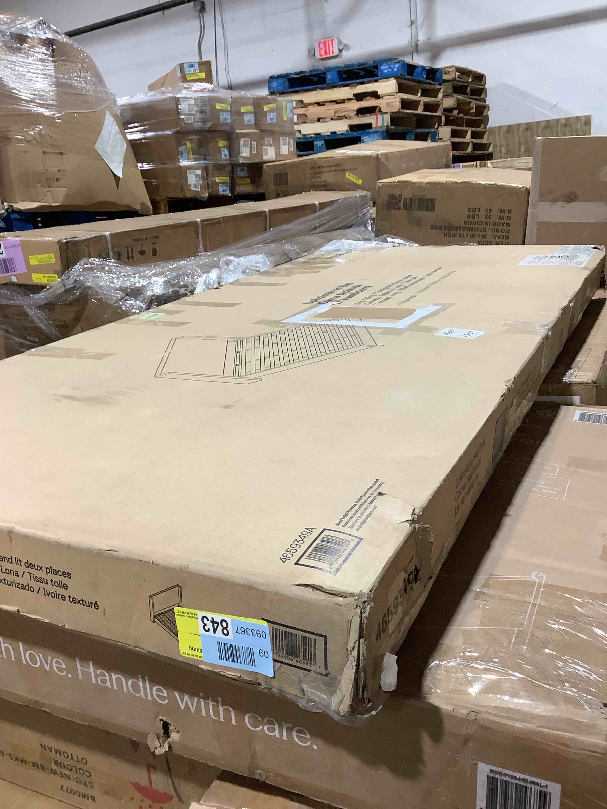 Condition photo showing Good Condition for Eveline upholster, platform bed king size, incomplete 