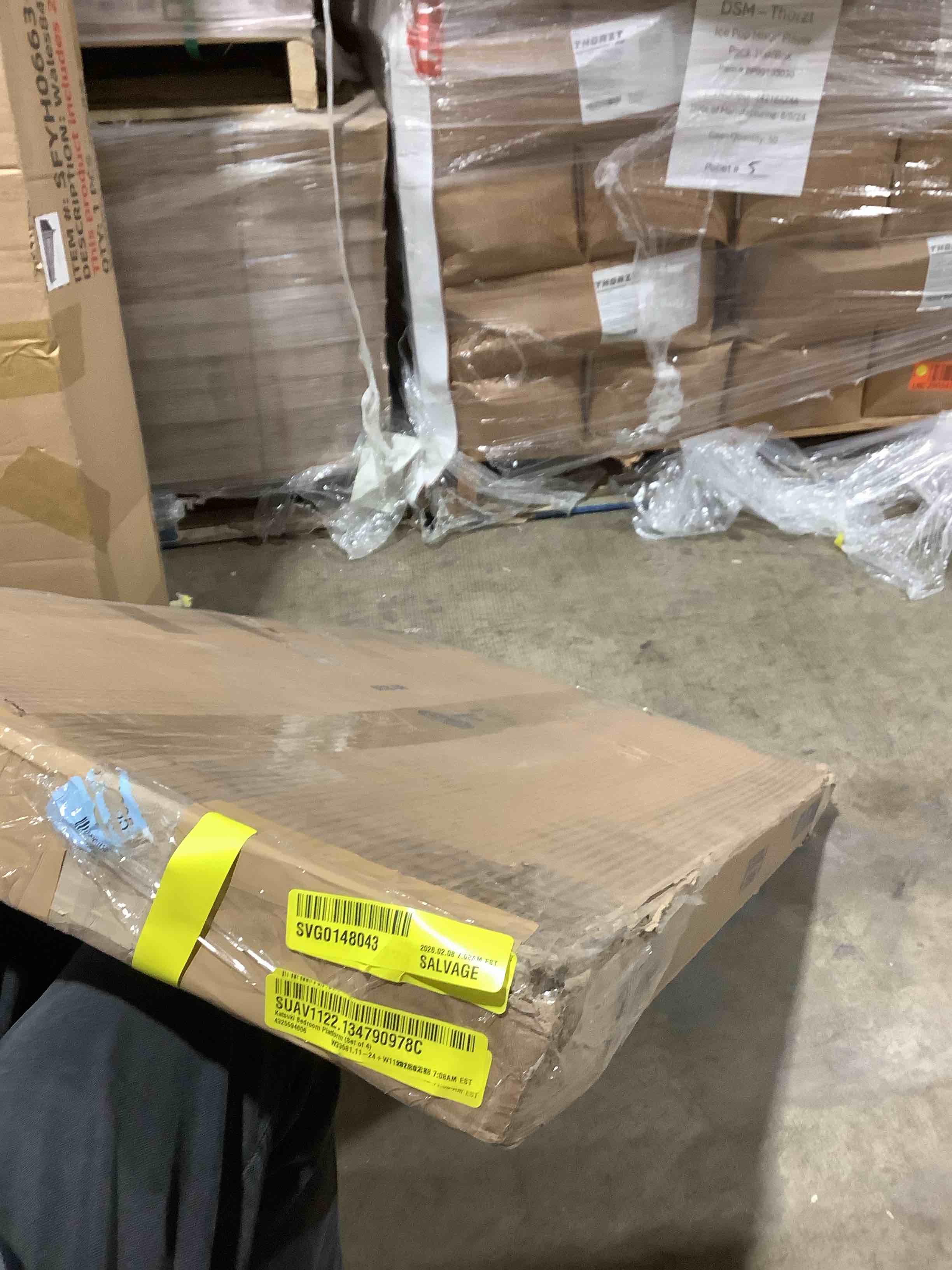 Condition photo showing Good Condition for Katsuki bedroom platform set up four