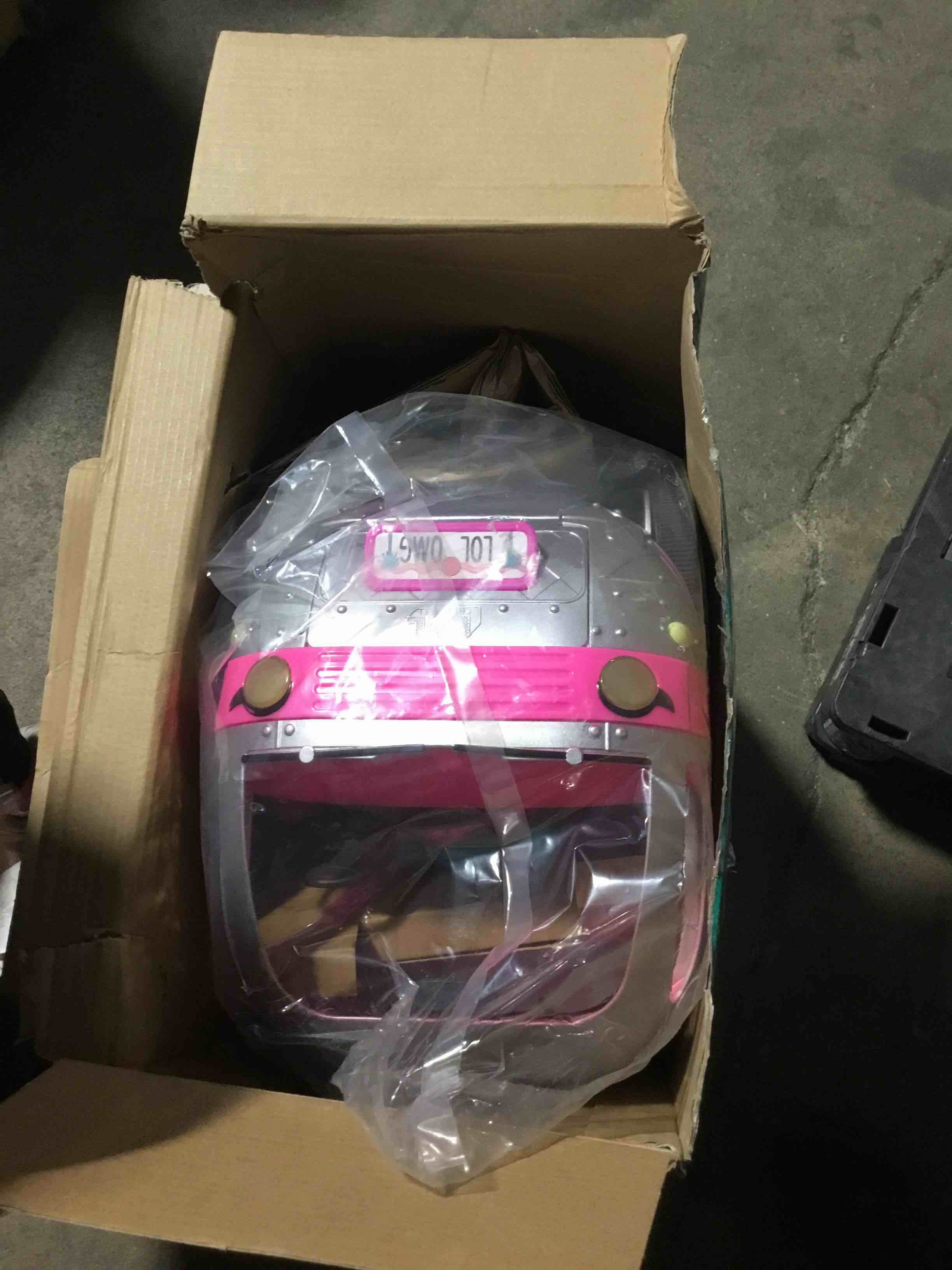 Condition photo showing New/Like New for L.O.L. Surprise! OMG Glamper Playset