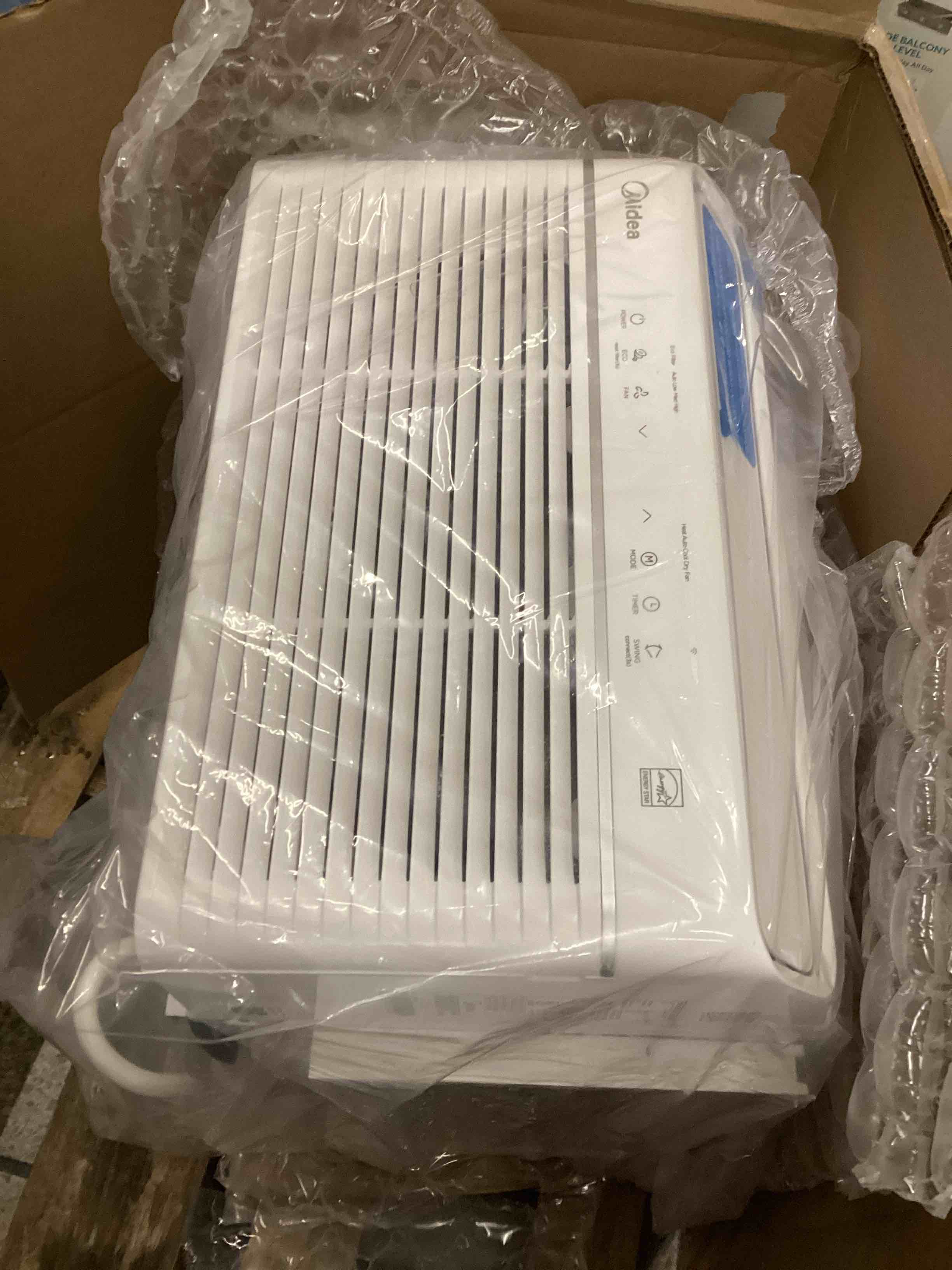 Condition photo showing Good Condition for Midea 12,000 BTU Smart Inverter Air Conditioner Window Unit with Heat and Dehumidifier – Cools up to 550 Sq. Ft., Energy Star Rated, Quiet Operation, White