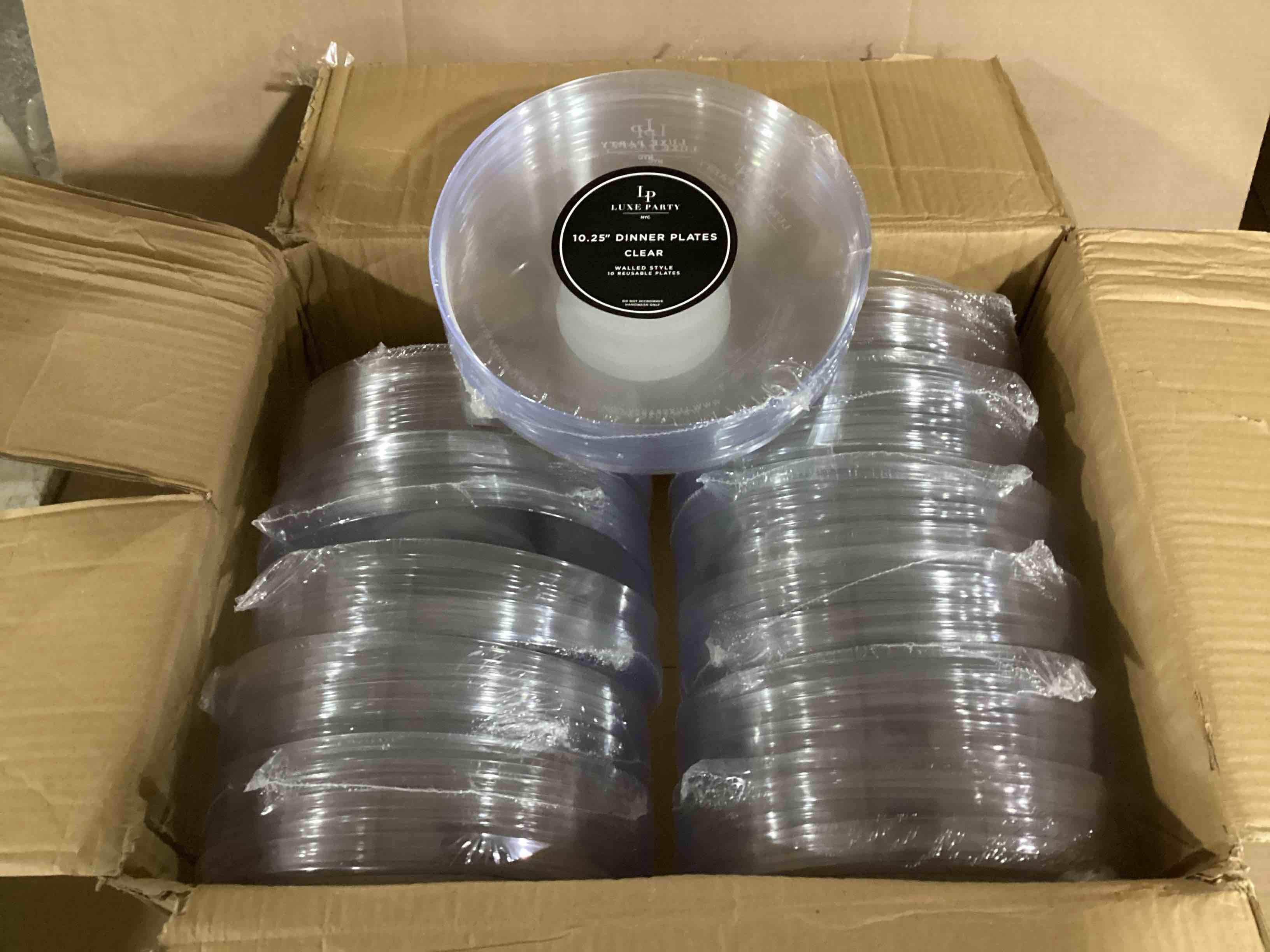 Case of 12 (10ct) Luxe Party 10.25in Reusable Dinner Plates, Walled Style Clear