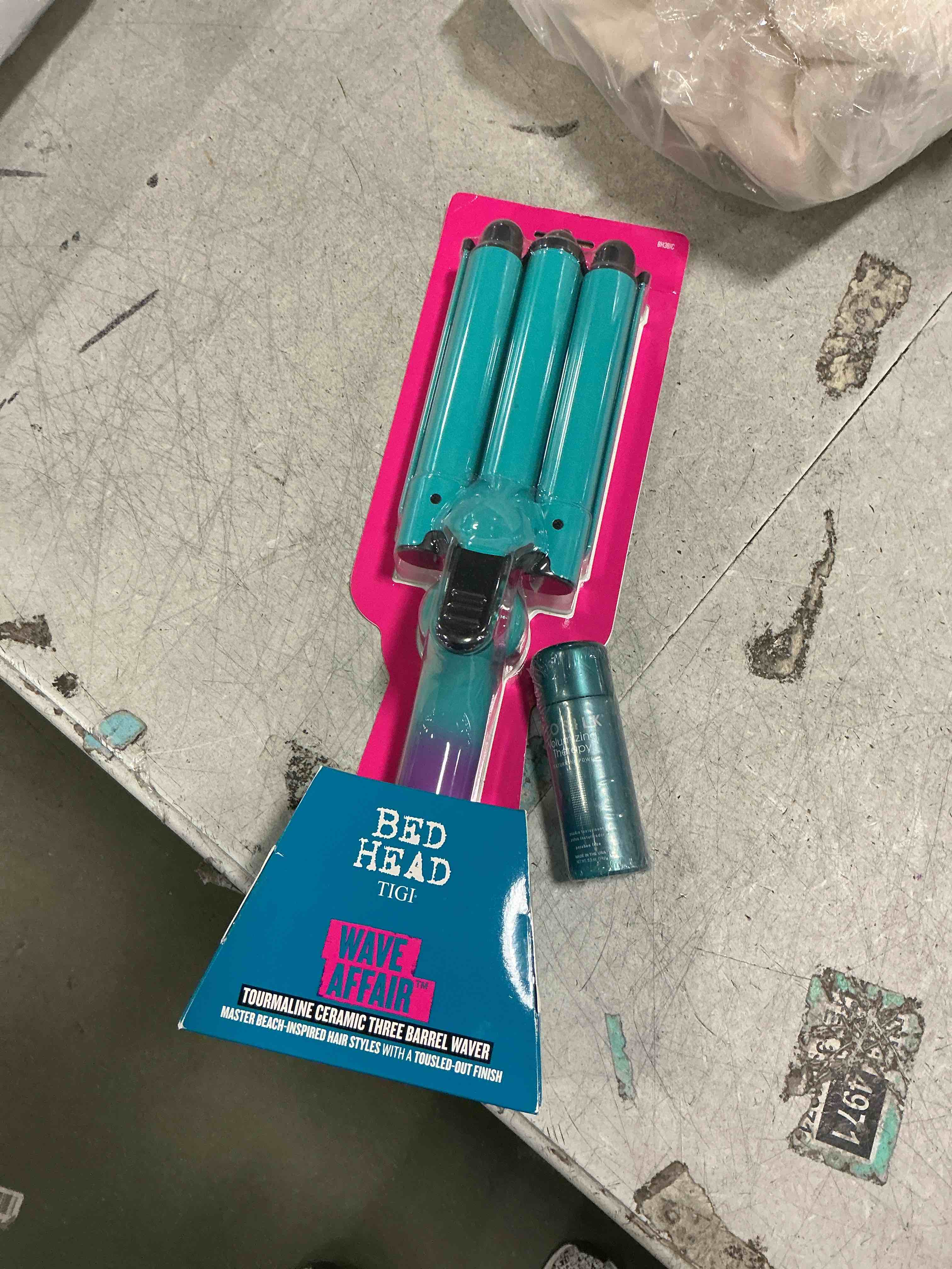 Condition photo showing New/Like New for Bed Head Wave Affair Jumbo 3 Barrel Hair Waver | Quick Styling and Serious Hold