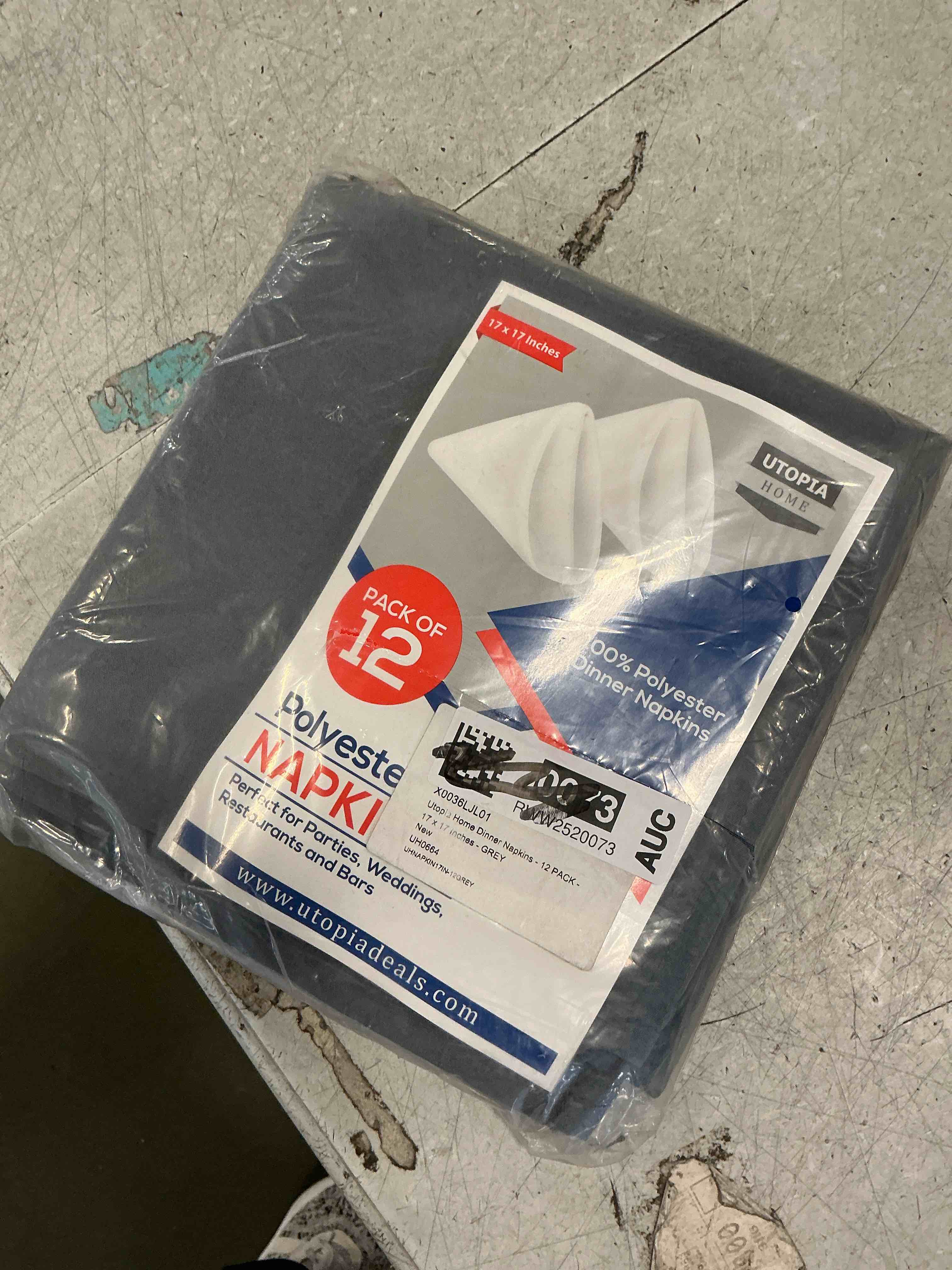 Condition photo showing Good Condition for Utopia Home Grey Cloth Napkins (12 Pack, 17x17 Inches), Ideal Dinner Napkins for Party, Wedding and Lunch/Dinner