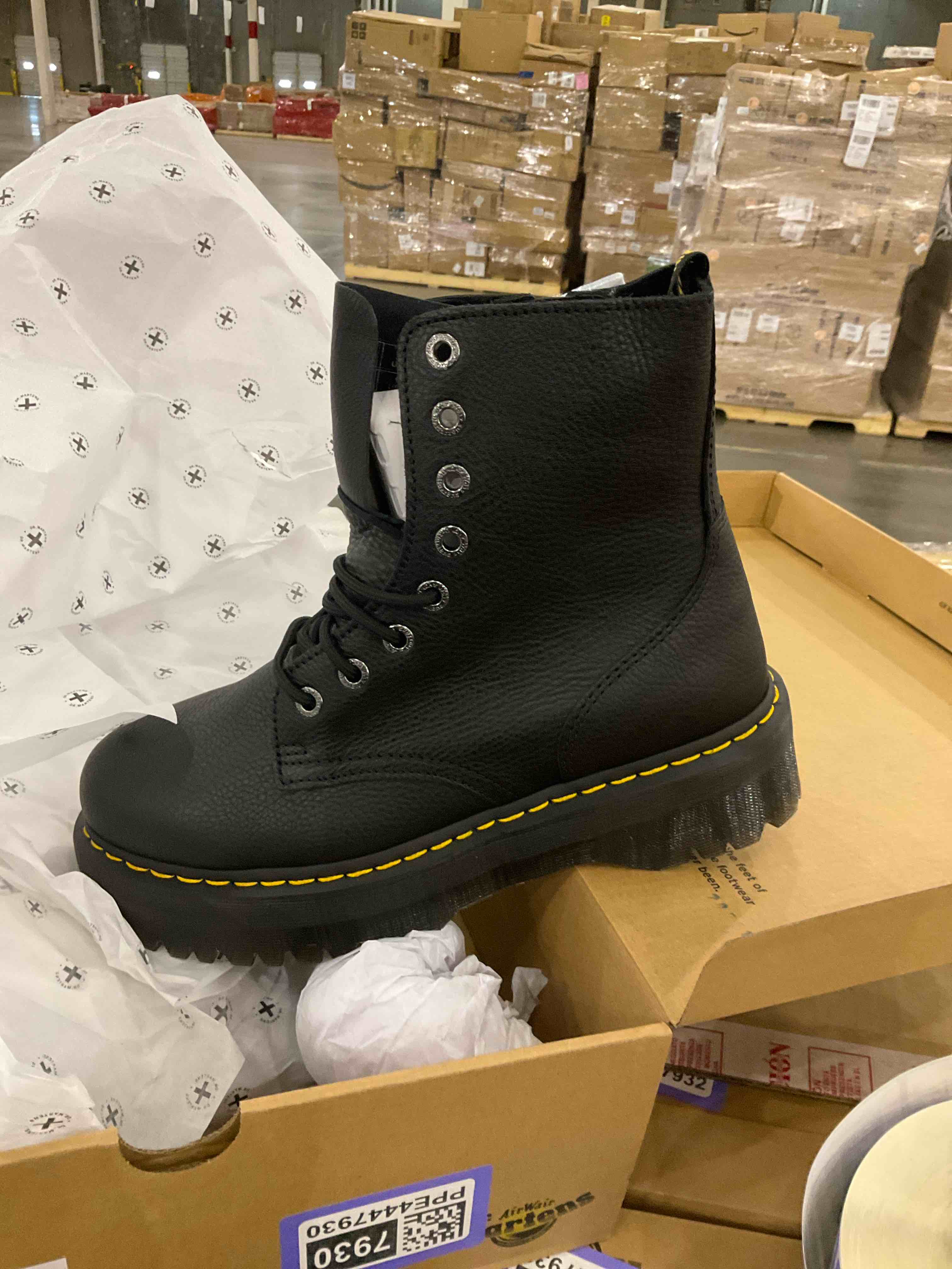 Dr. Martens Jadon Boot - Black