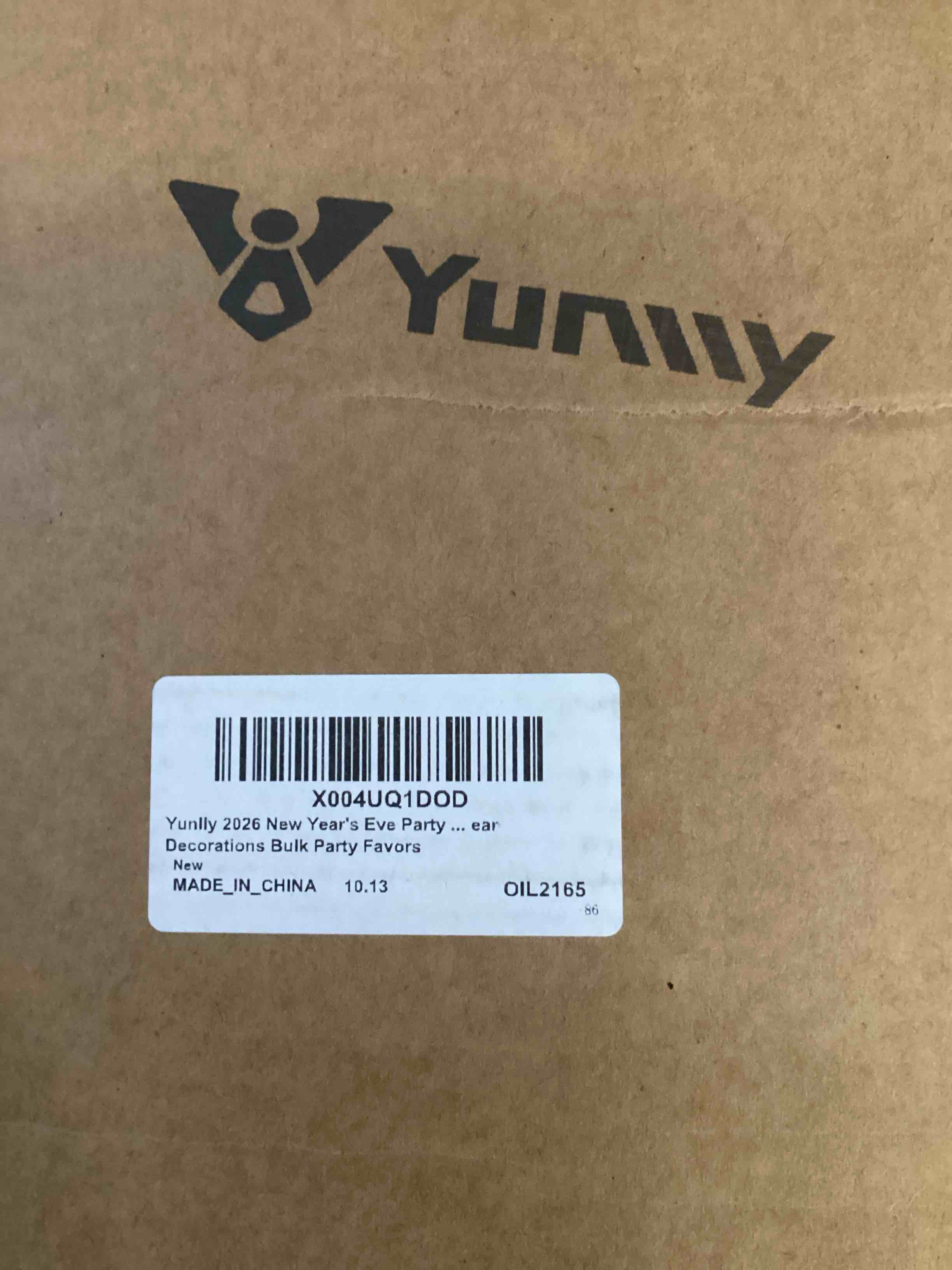 Condition photo showing As Is for Yunlly 2026 New Year's Eve Party Supplies 260 Pcs, Gold and Black Top Hat Crown Cone Hat Beaded Necklace Noisemaker, 2026 Happy New Year Decorations Bulk Party Favors