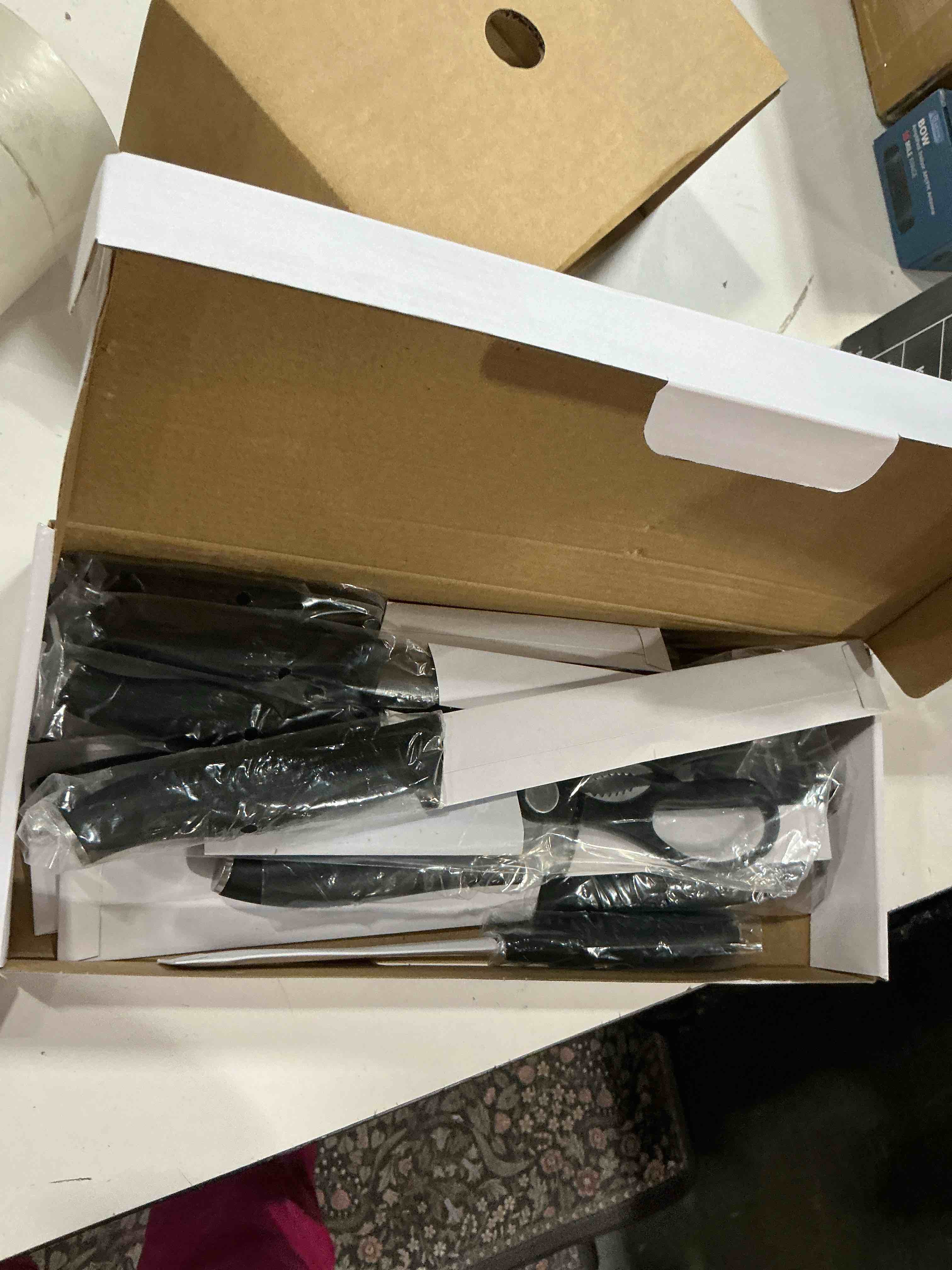 Condition photo showing New/Like New for kuisine chef knife set,high carbon stainless steel block knife set,knife block set with built-in sharpener,sharp knife set forged,elegant gift(ivory,15pcs?