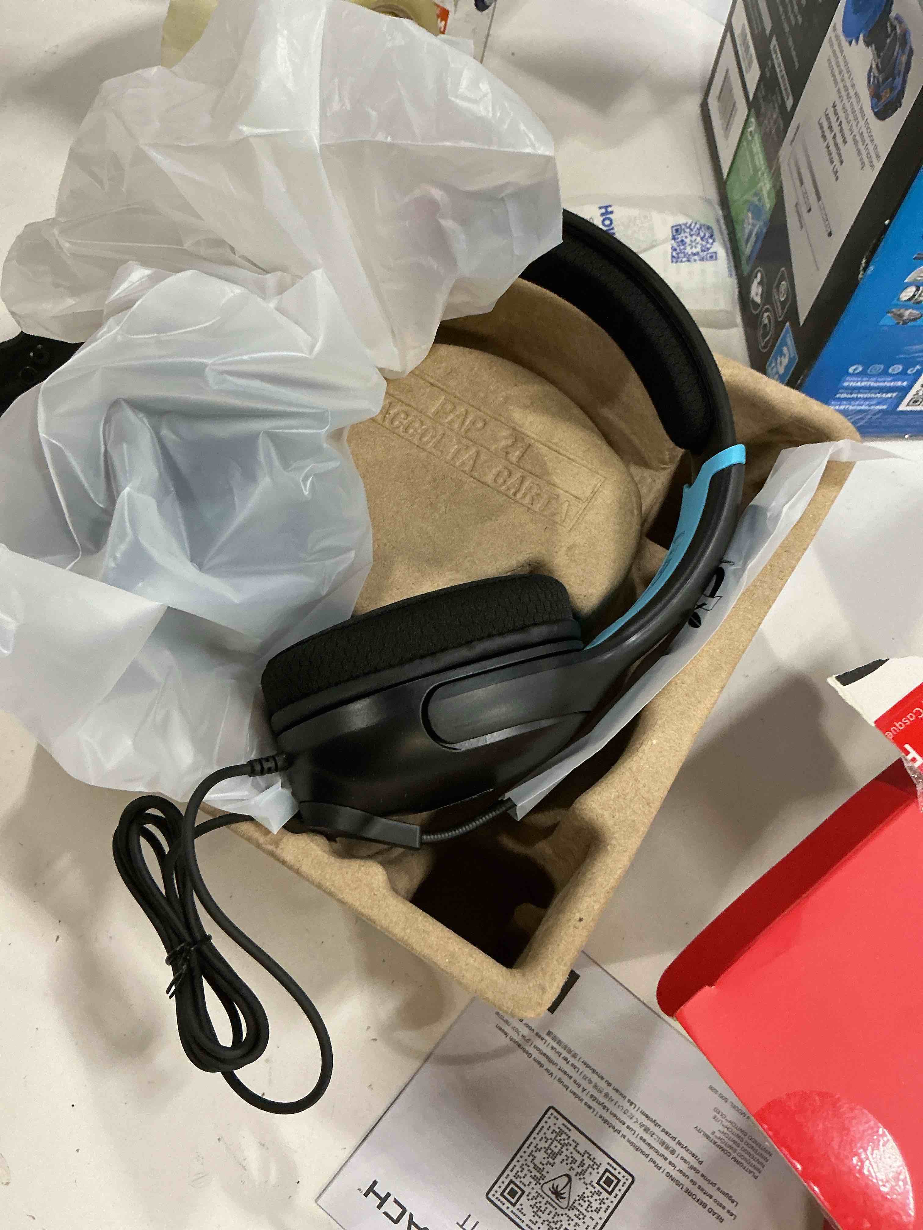 Condition photo showing New/Like New for turtle beach airlite™ fit wired gaming headset for nintendo switch™ 2 - charcoal black