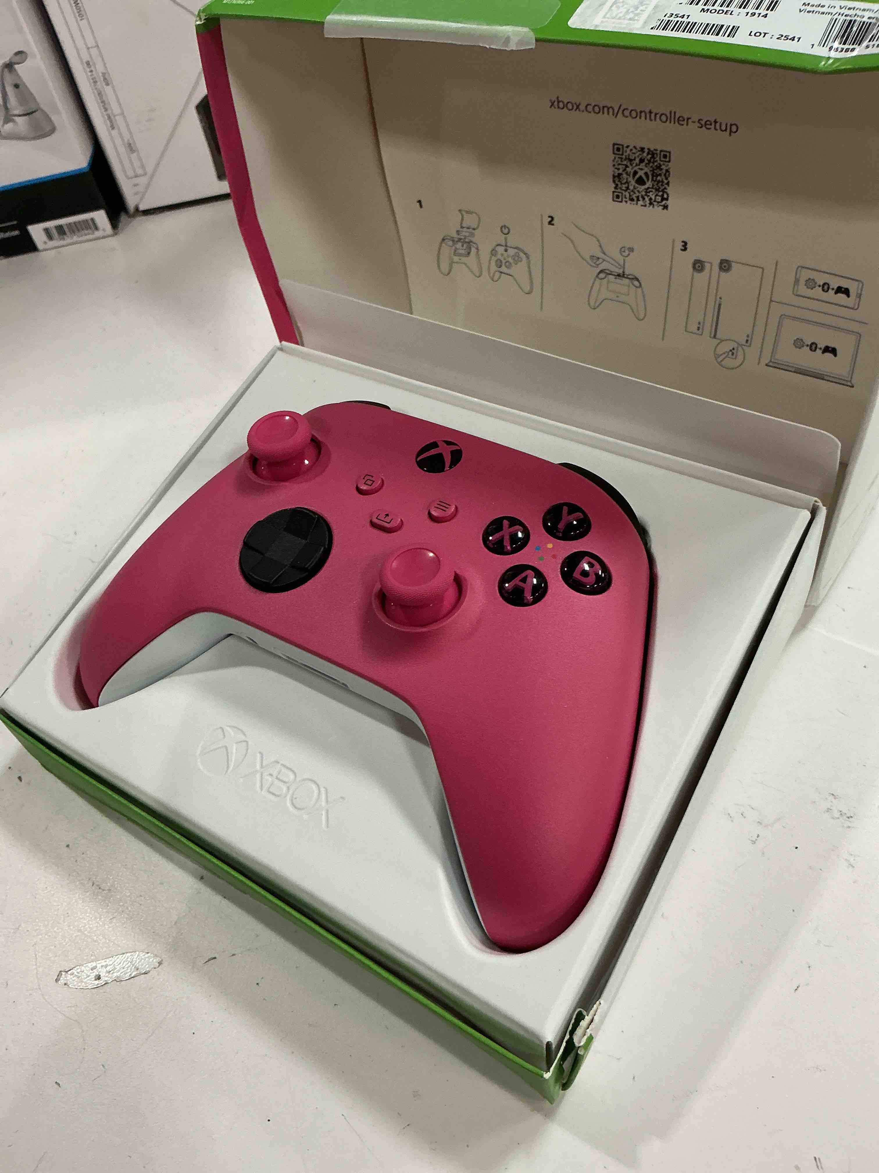 Condition photo showing Good Condition for xbox series x|s wireless controller - deep pink