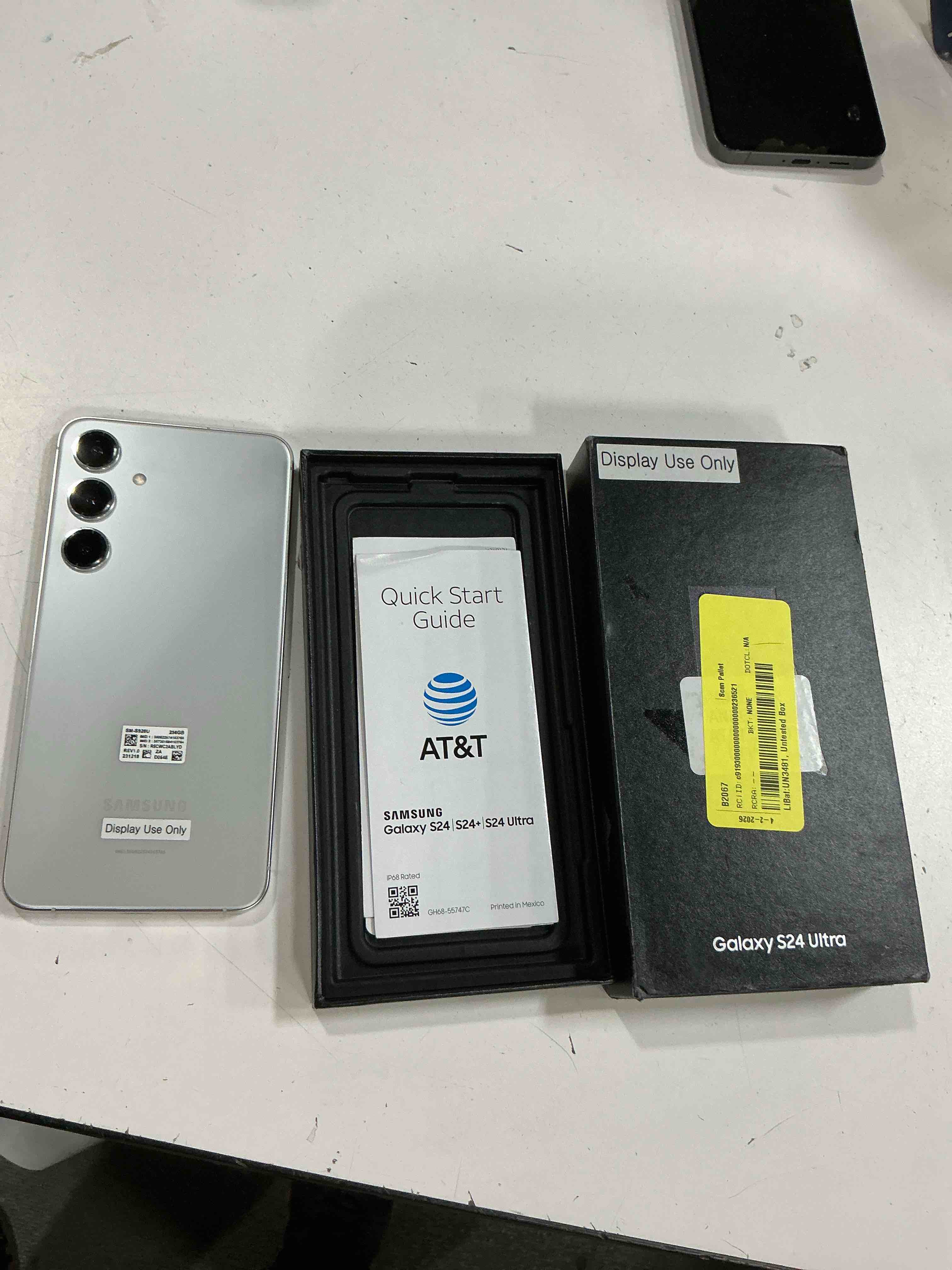 Condition photo showing Good Condition for (display use only) galaxy s24 ultra ( display phone )