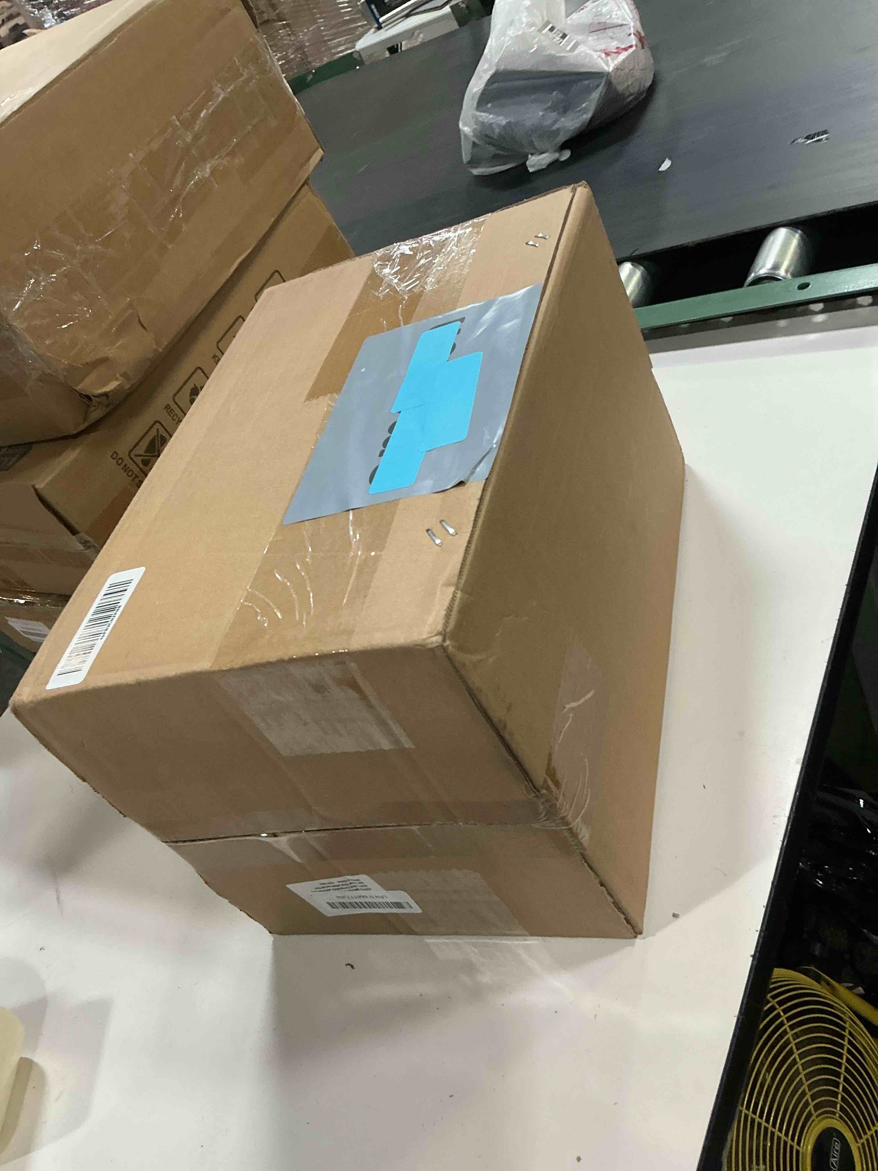 https://s3.amazonaws.com/lotting-images-prod/bidfta/PPE4749045_1777041483014.jpeg