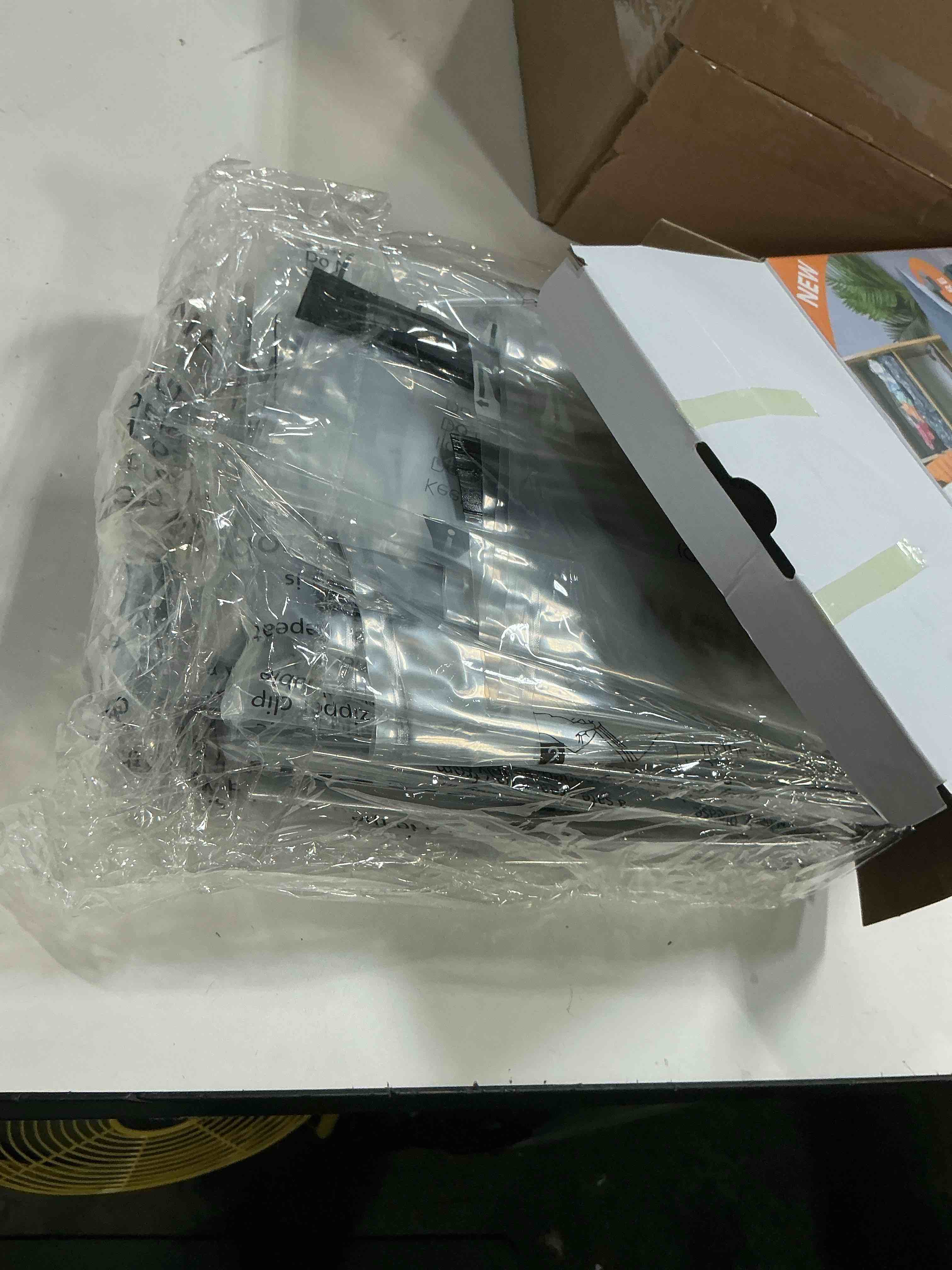 Condition photo showing New/Like New for gongshi 32 pack vacuum storage bags with electric pump space saver bag for clothes, mattress, blanket, duvets, pillows, comforters,travel 32 combo-epump