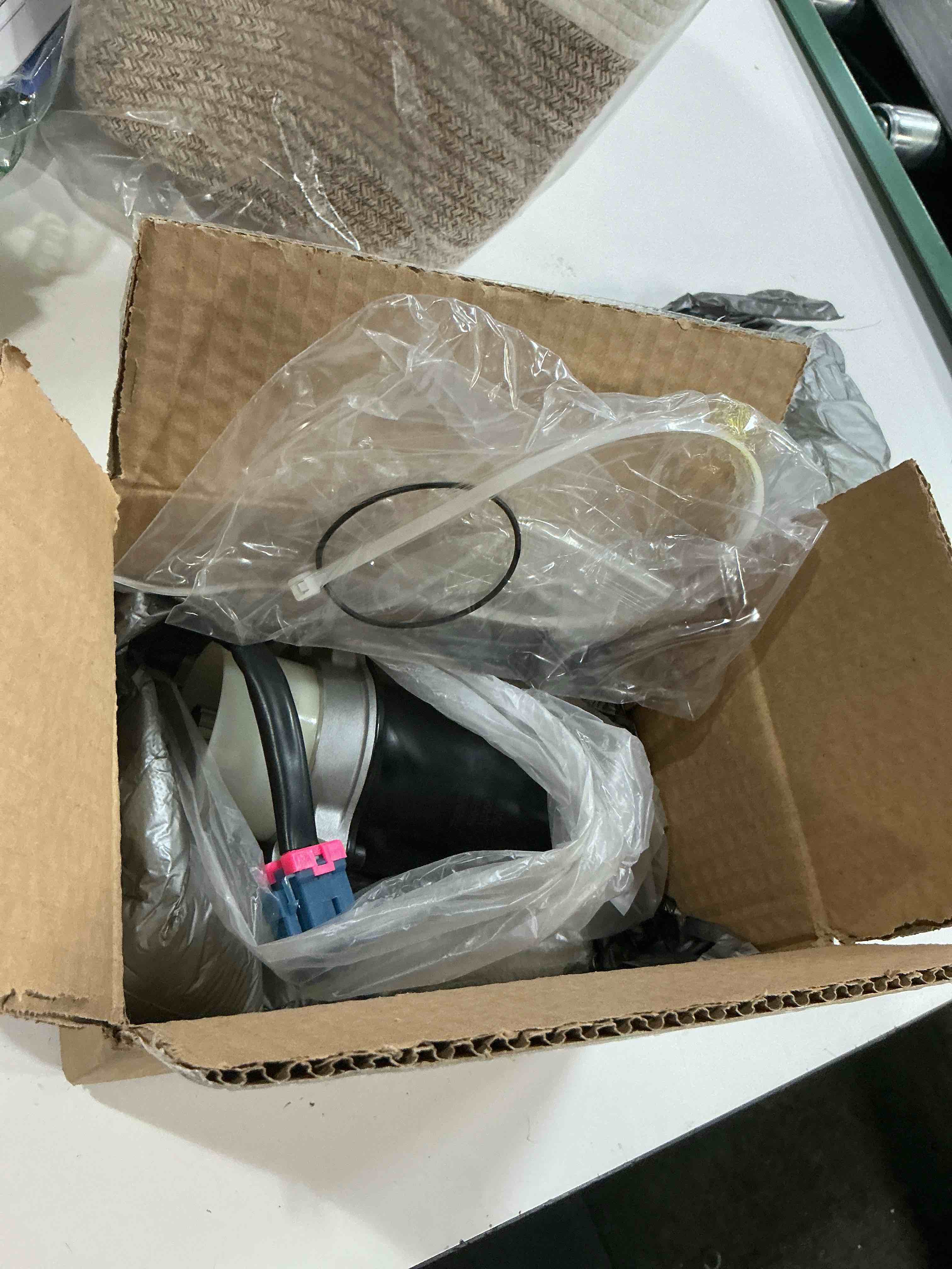 Condition photo showing New/Like New for dorman 905-050 power steering assist motor/module compatible with select chevrolet/pontiac/saturn models
