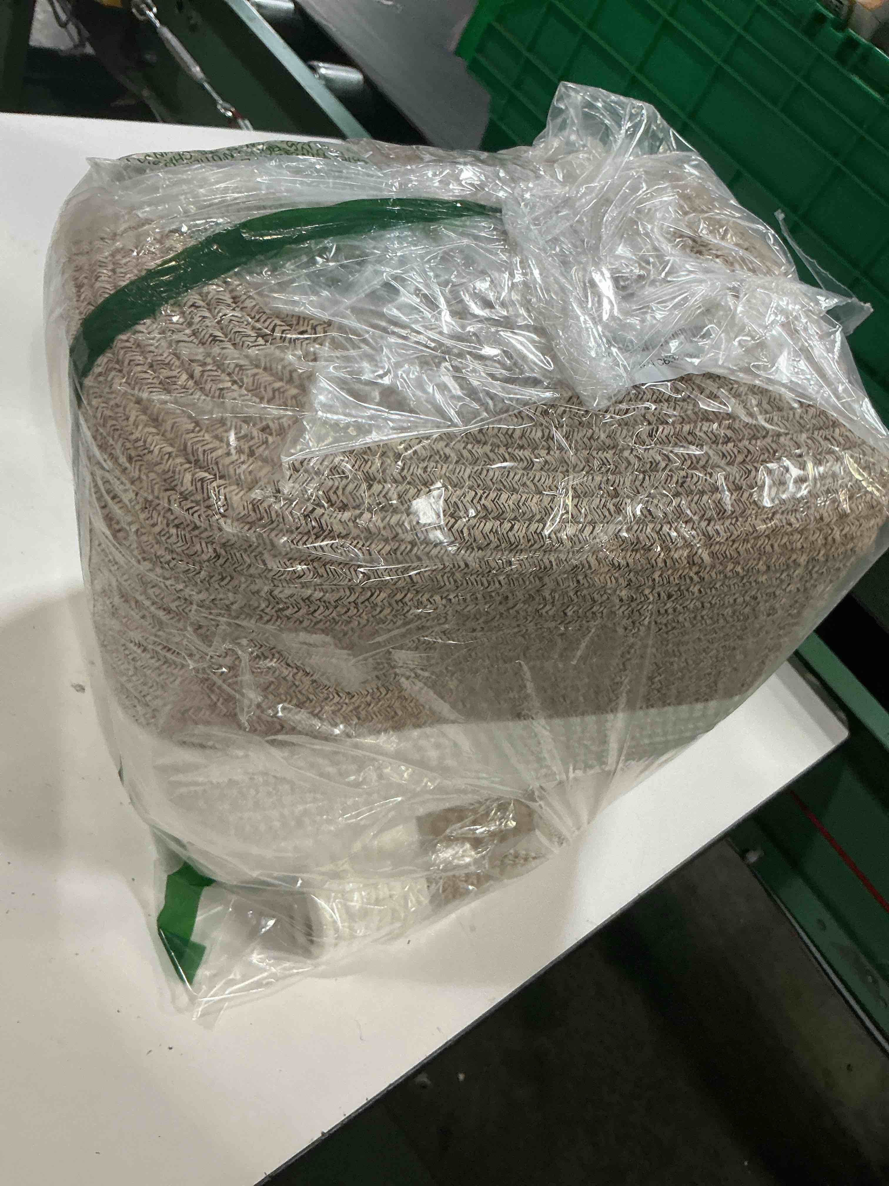https://s3.amazonaws.com/lotting-images-prod/bidfta/PPE4749087_1777044990286.jpeg