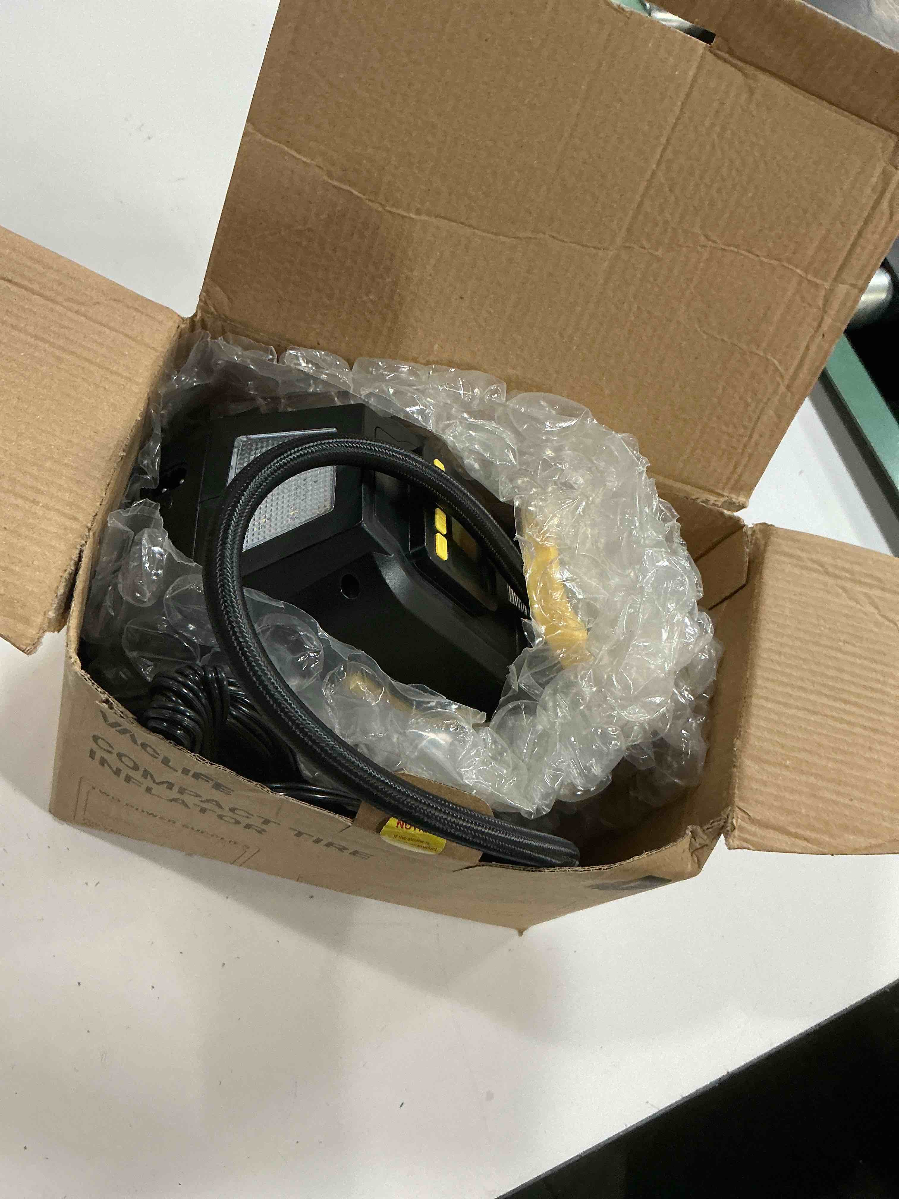 Condition photo showing Good Condition for vaclife tire inflator for car