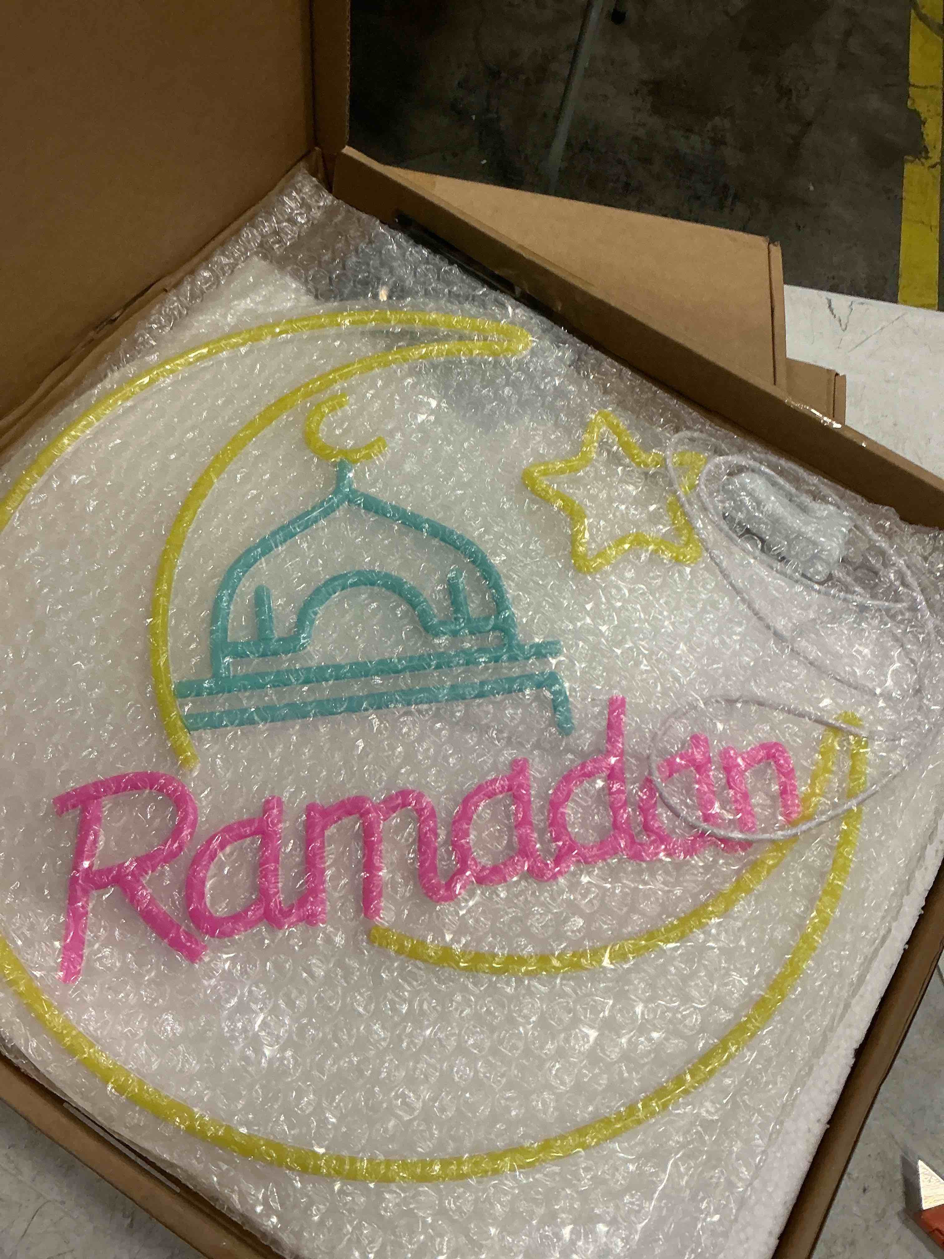 https://s3.amazonaws.com/lotting-images-prod/bidfta/PPE4749375_1777311710158.jpeg
