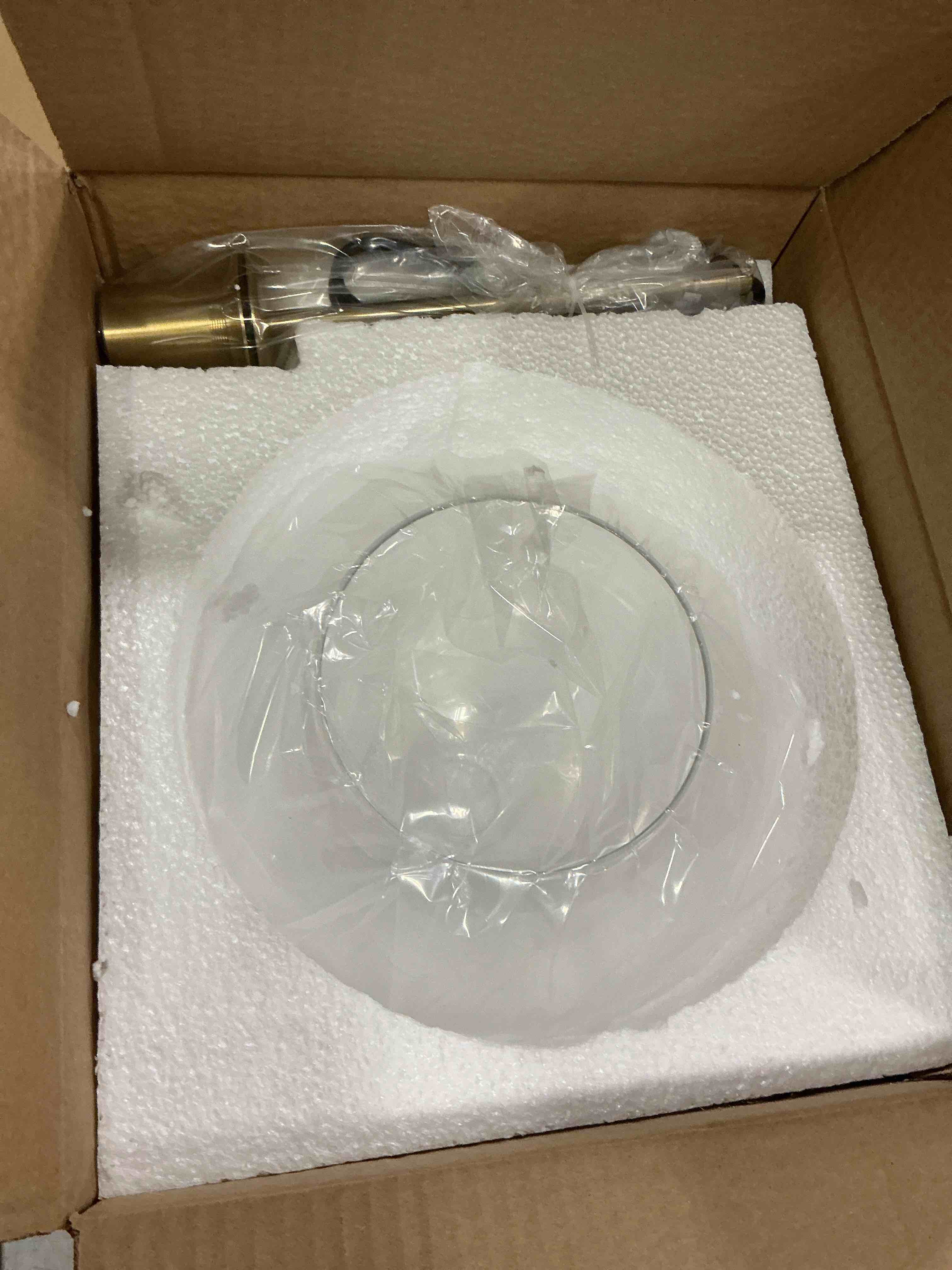 https://s3.amazonaws.com/lotting-images-prod/bidfta/PPE4749387_1777313946633.jpeg