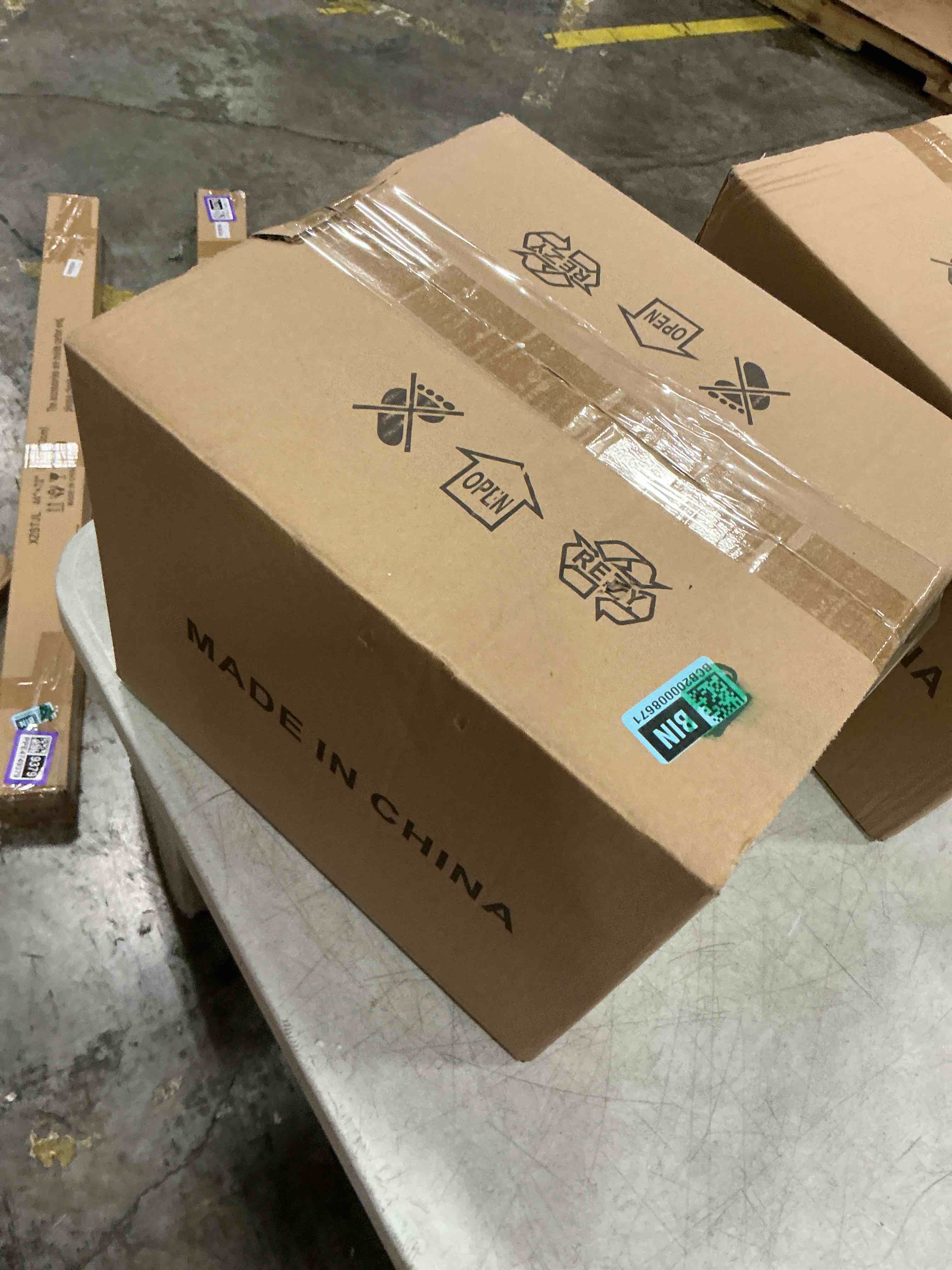 https://s3.amazonaws.com/lotting-images-prod/bidfta/PPE4749387_1777313957783.jpeg