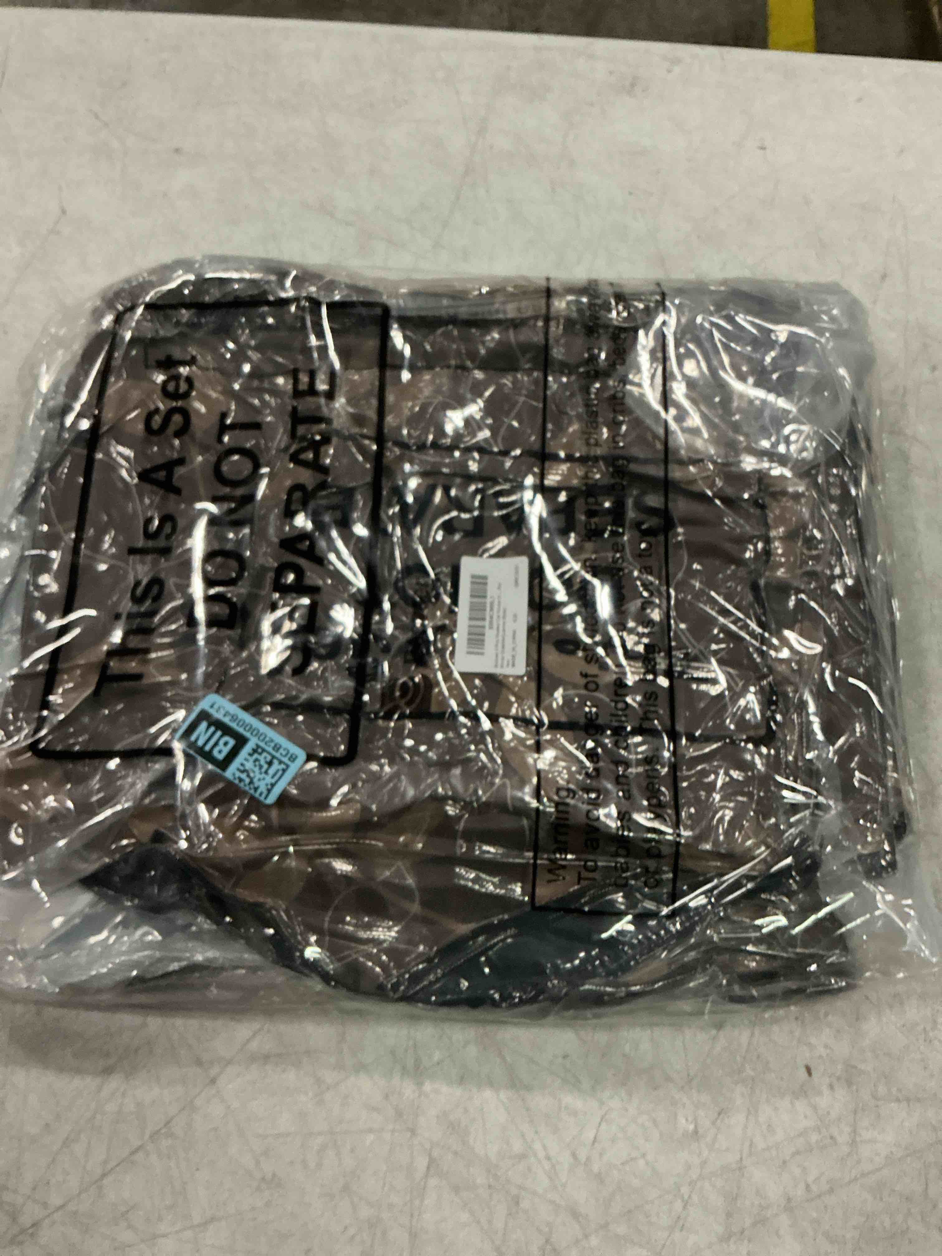 Condition photo showing New/Like New for 4 pcs outdoor porch cat house weatherproof waterproof shelter for feral cats stray animals barn insulated heated cat house indoor tent bed foldable cave with heating pad stakes(leaves style)