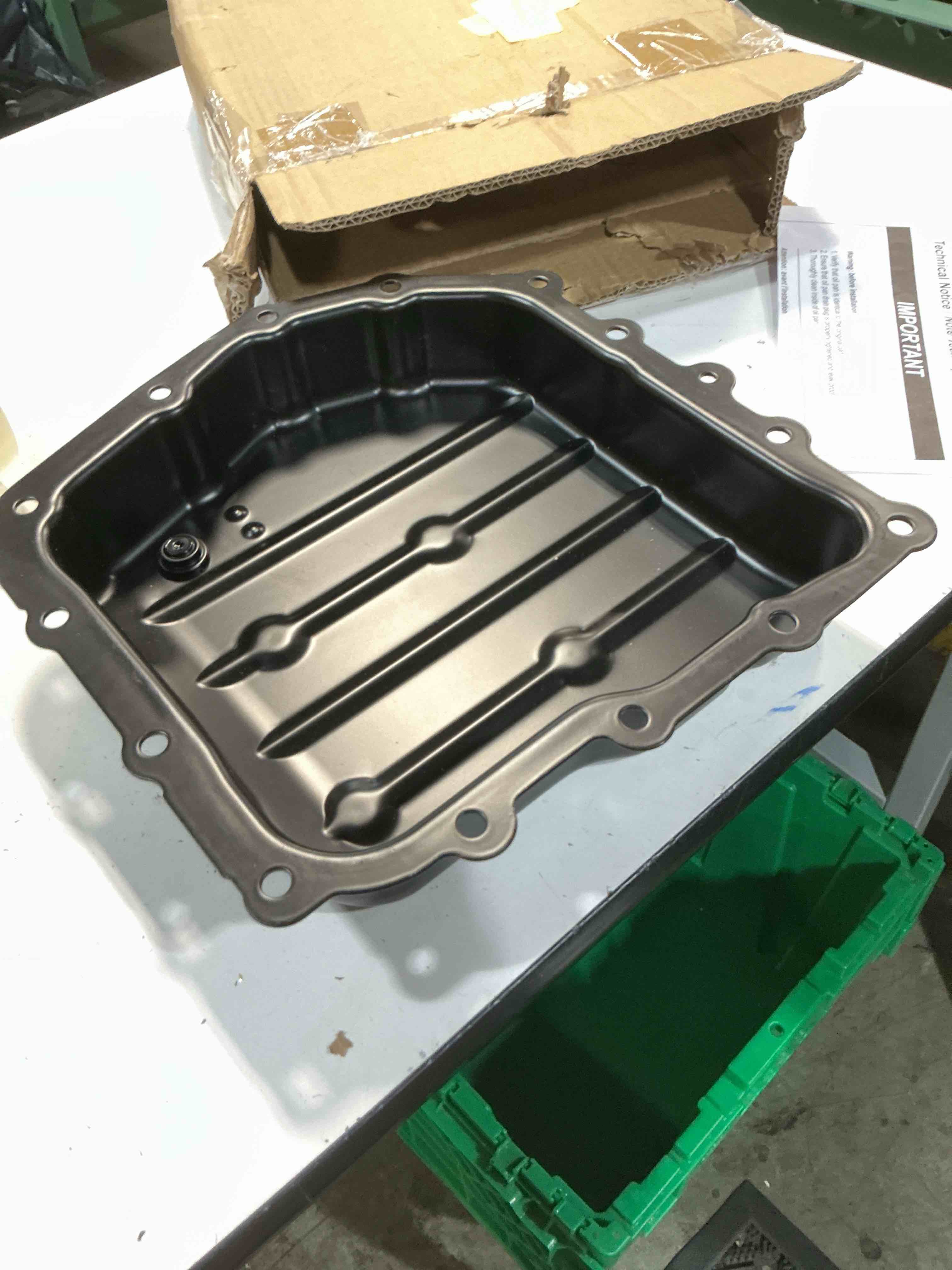 Condition photo showing New/Like New for spectra premium transmission oil pan tp0801