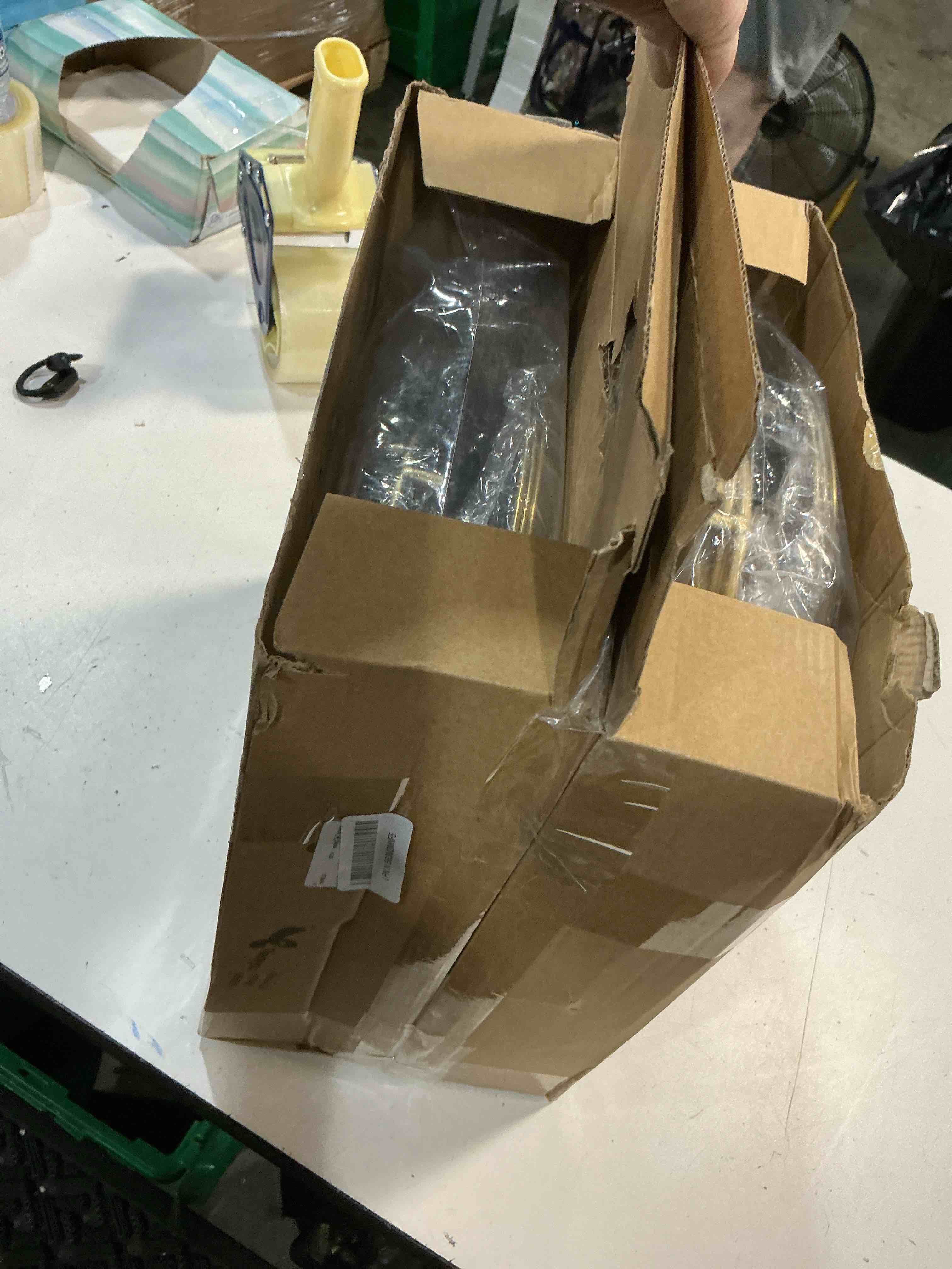 Condition photo showing Good Condition for teenyyou 7 pcs pizza pan riser stands sets includes 1 pcs tiered tray stand 3 stainless steel pizza pan and 3 wood handle knife for home, restaurant party (elegant style,gold) elegant style gold