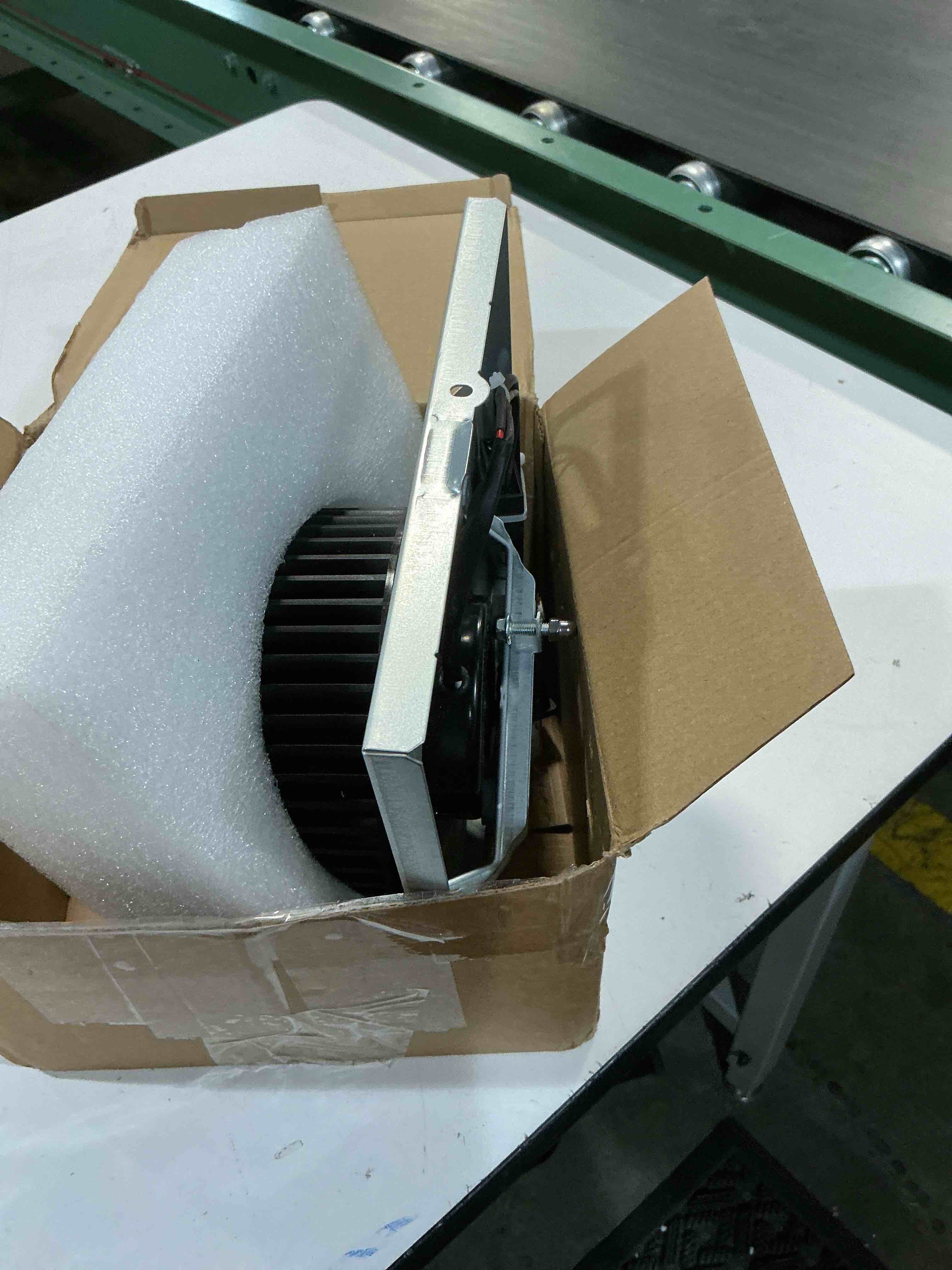 Condition photo showing New/Like New for bluestars s97015162 fan motor assembly replacement for broan nutone bathroom exhaust fans with 8" x 8-1/4" housing - fits for hd80l 678-g 2678f-a 683-c 763 676-d hd80l 50nt ed50l (80cfm / 2.5 sones)