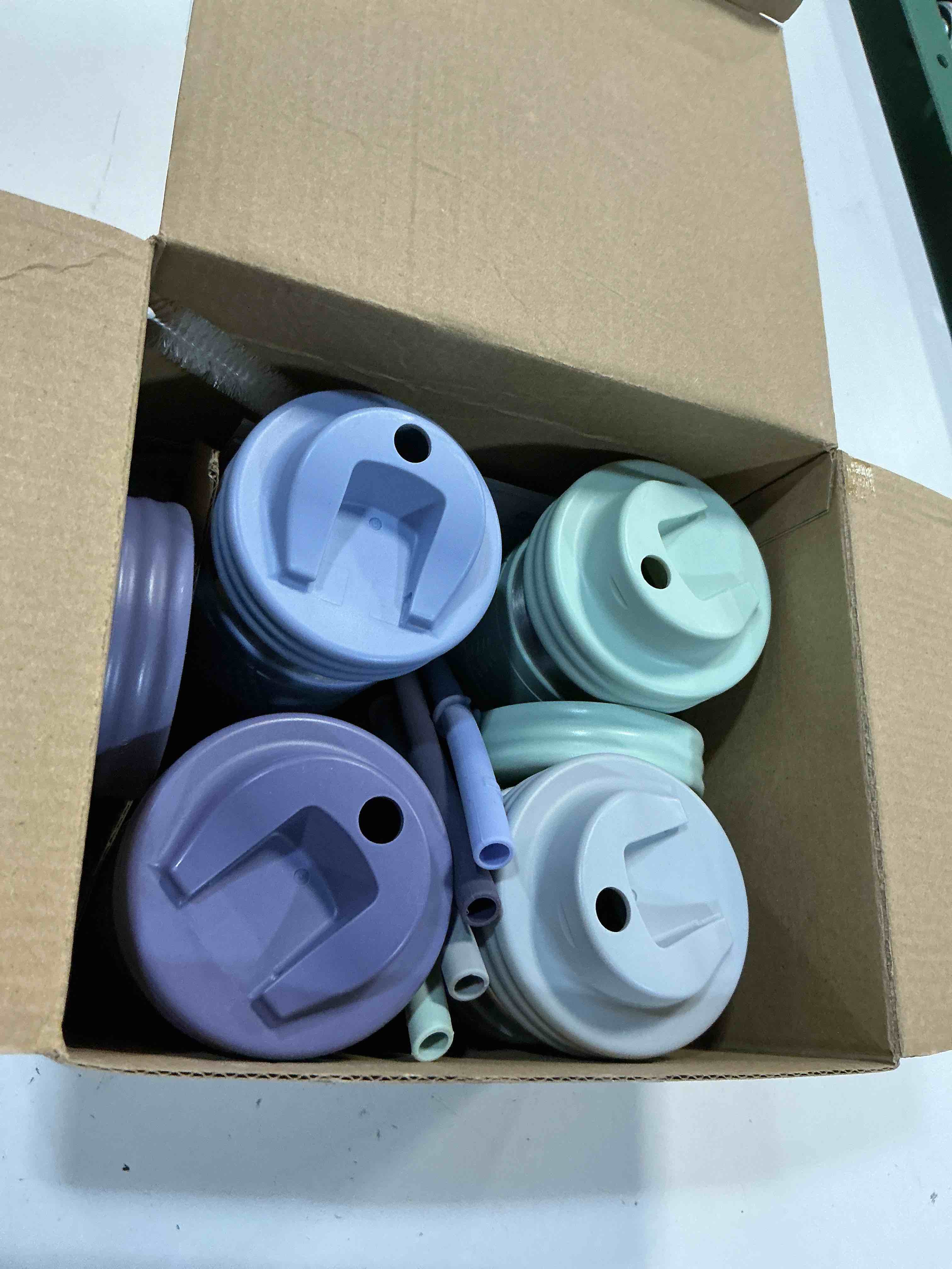 Condition photo showing New/Like New for elk and friends 14oz stainless steel kids + toddler drinking cups | the original mason jar with sleeves + lids | silicone straws | smoothies | storage jar | spill resistant | dishwasher safe | 4 pack sage/misty blue/navy/grey 14oz