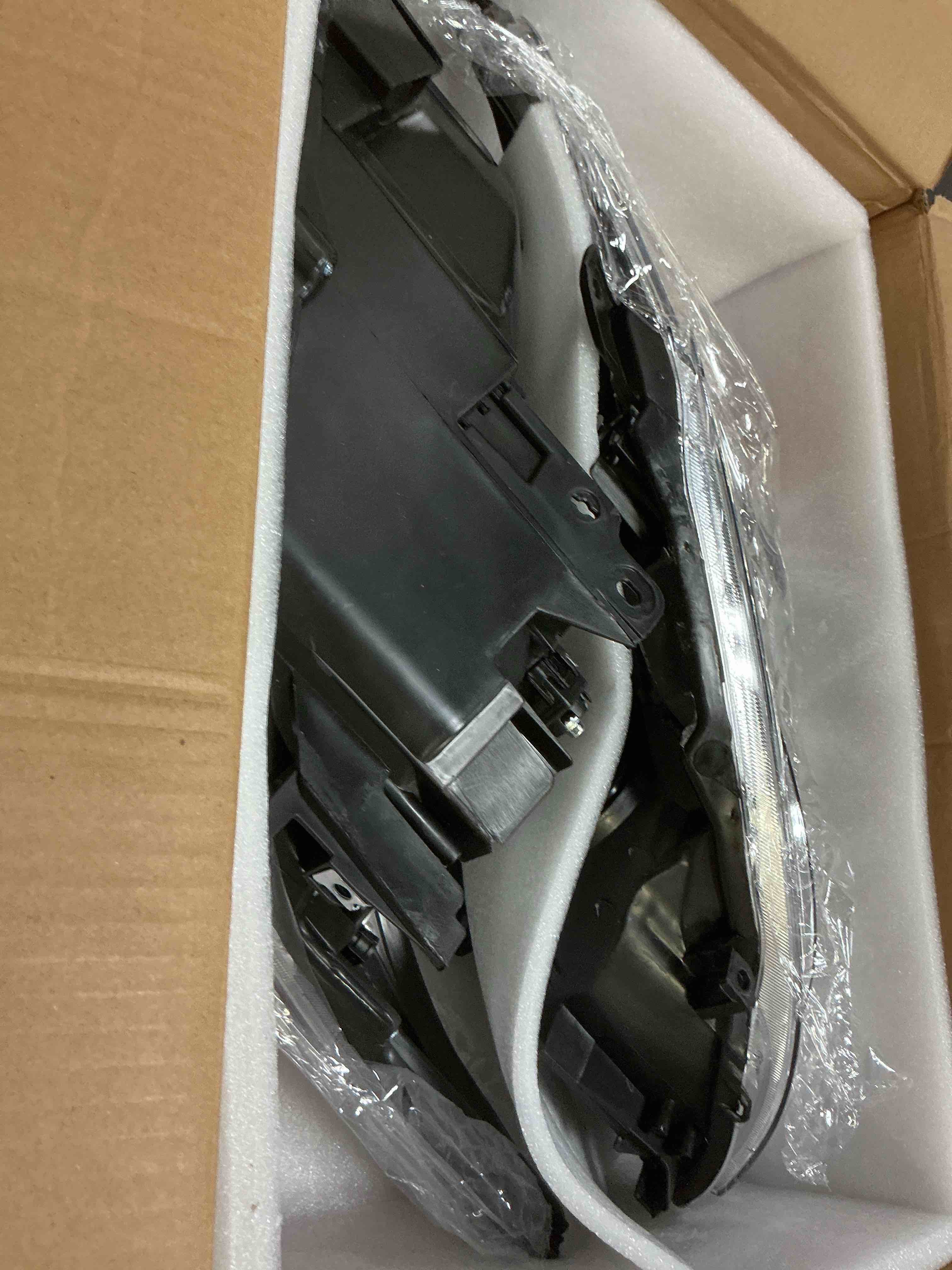 Condition photo showing New/Like New for gxywady headlight assembly replacement for prius 2012-2015 passenger and driver sides 8113047520 8117047520 to2518134c to2519134c