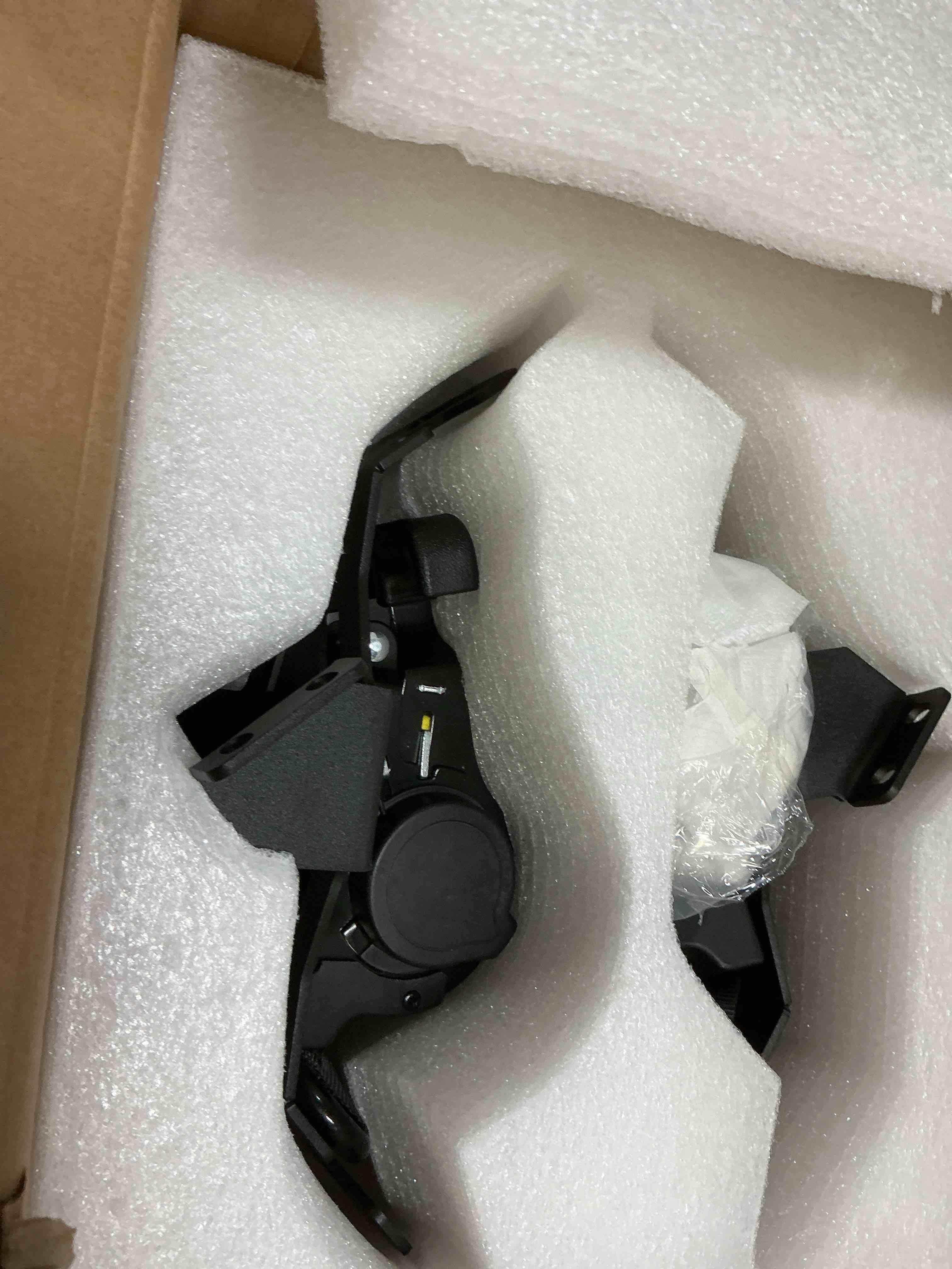 Condition photo showing Good Condition for rotating retractable ratchet straps for 2019–2025 chevy silverado & gmc sierra 1500 2500 accessories auto-retract tie down straps with swivel ratchet heavy duty truck bed accessories (2pcs)