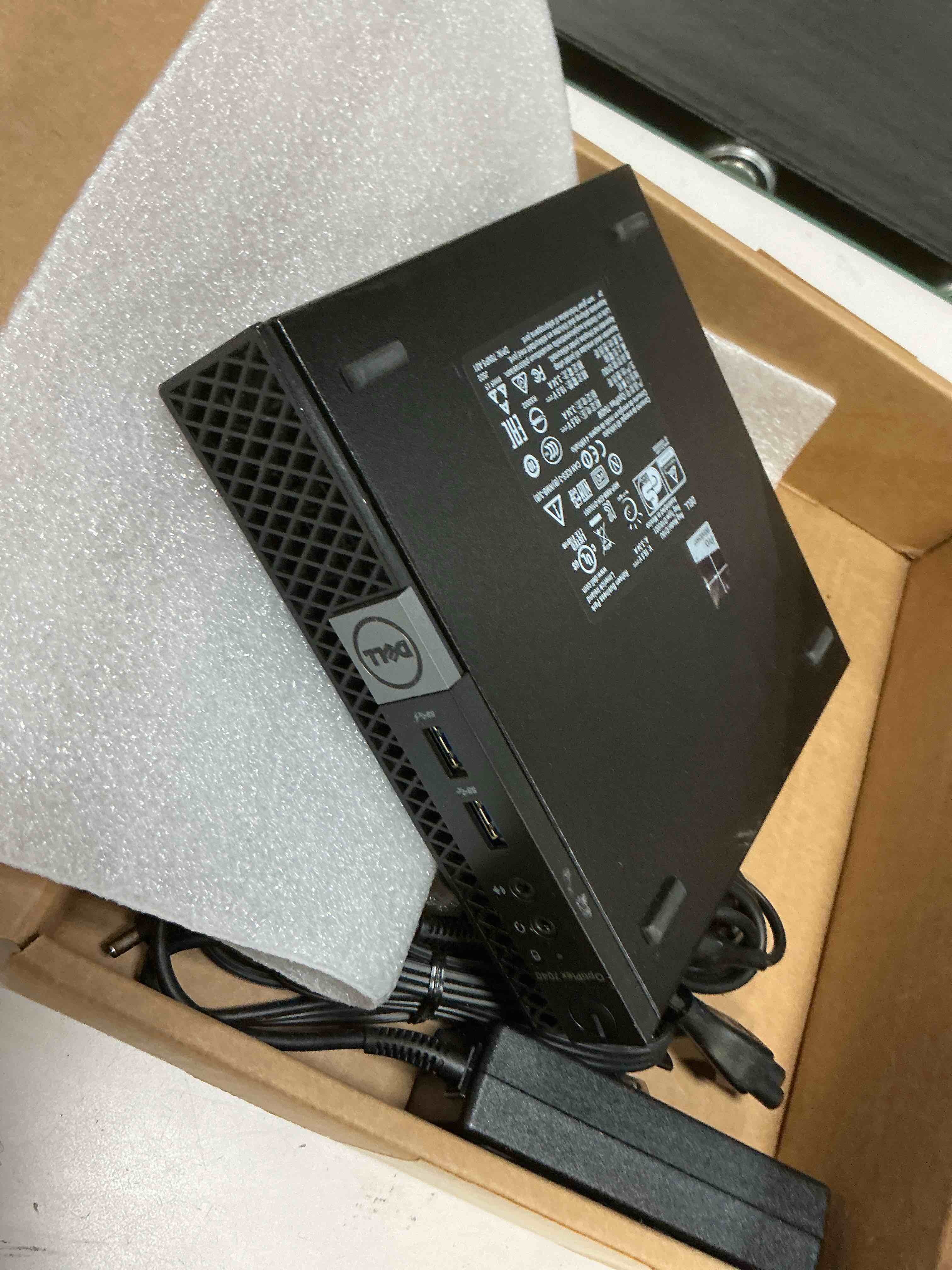 Condition photo showing Good Condition for dell mini pc optiplex 7040 micro desktop,i7 6700t quad core up to 3.60ghz,16gb ddr4 256gb m.2 nvme ssd,ax210 built-in wifi 6e + bluetooth 5.2,hdmi windows 11 pro,wireless keyboard & mouse (renewed)