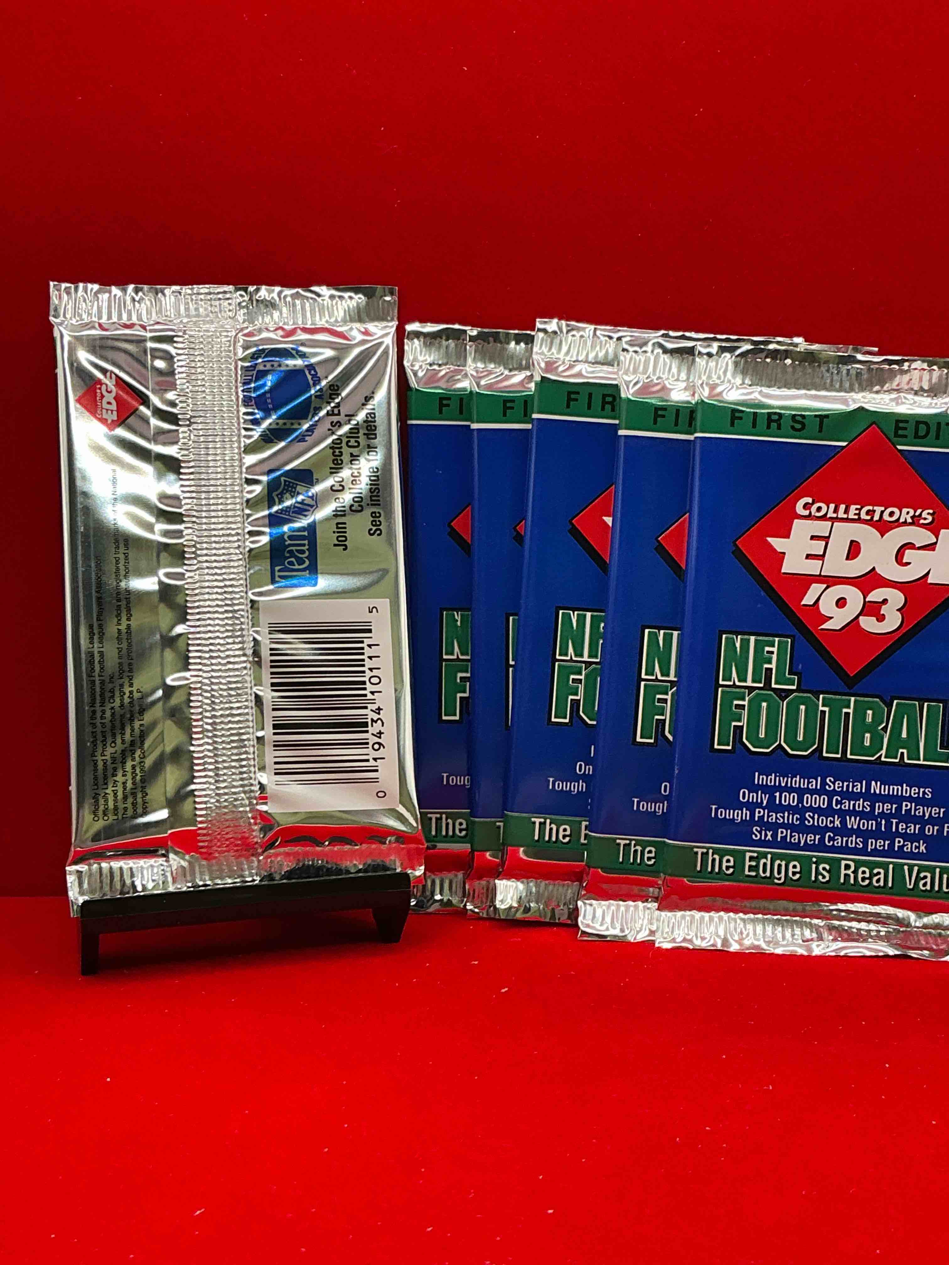Condition photo showing New/Like New for john elway autograph!? collector’s edge 1993 football packs! unopened, direct from original retail case! look for randomly inserted john elway cards, only 3000 inserted autos! legends, rookies, heroes & more!