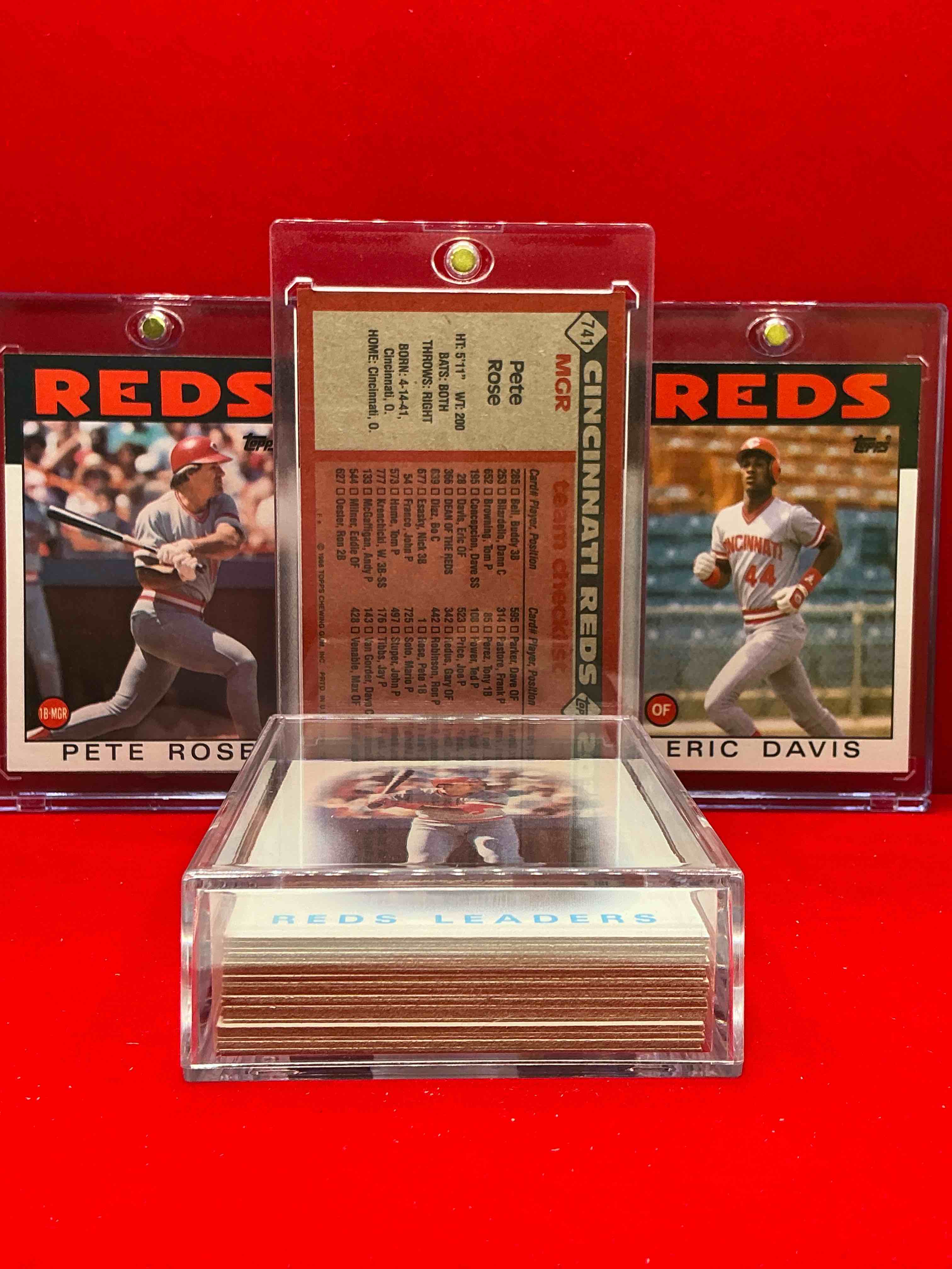 Condition photo showing New/Like New for multiple pete rose cards! 1986 reds topps baseball team collection! vintage reds lot! barry larkin, eric davis, pete rose & more! 80’s baseball history… cincinnati reds!