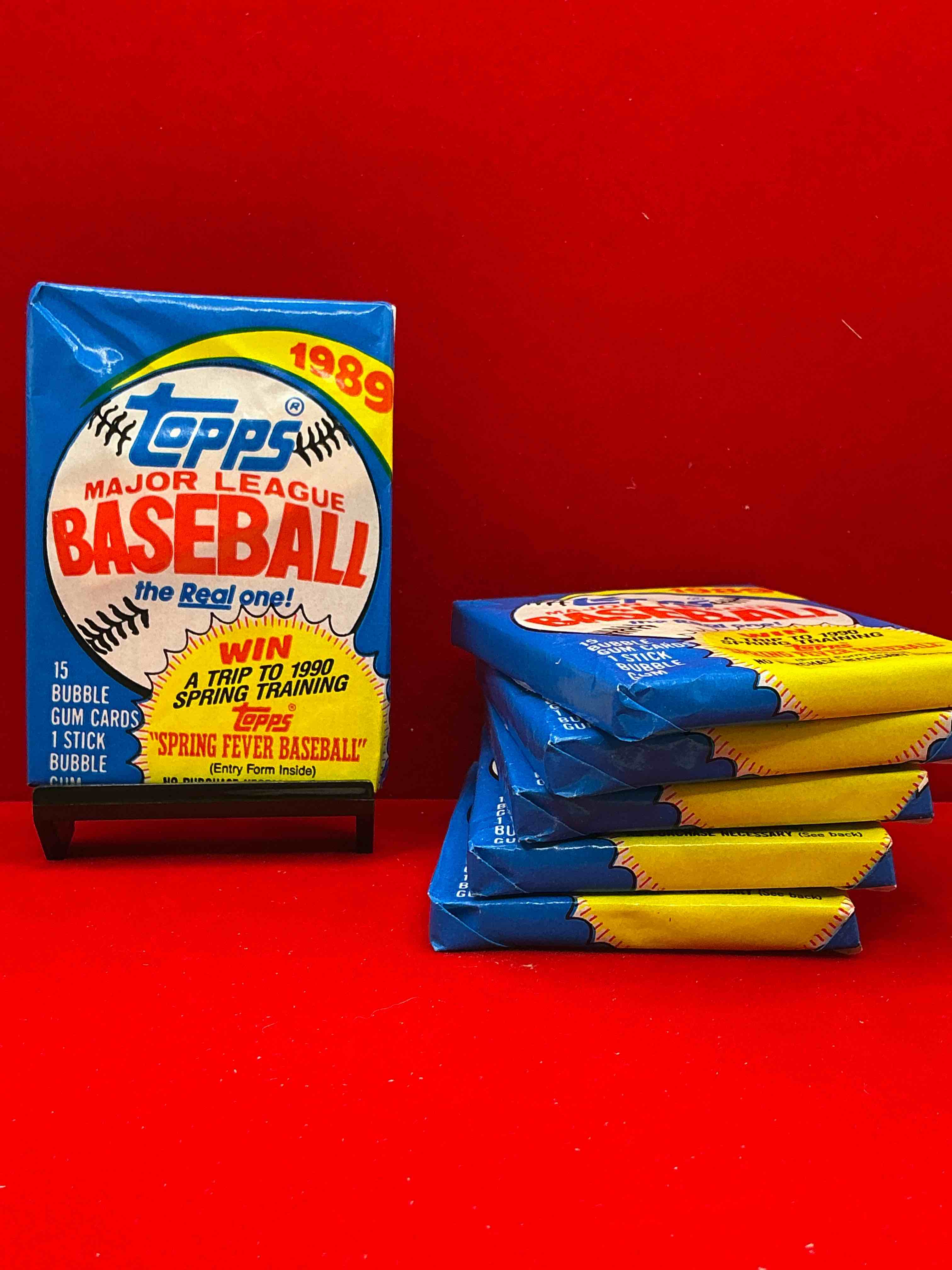 john smoltz & randy johnson rookies!? 1989 topps baseball unopened sports card wax packs! direct from original retail case! search for valuable ken griffey jr. & randy johnson rookie cards as well as valuable bo jackson