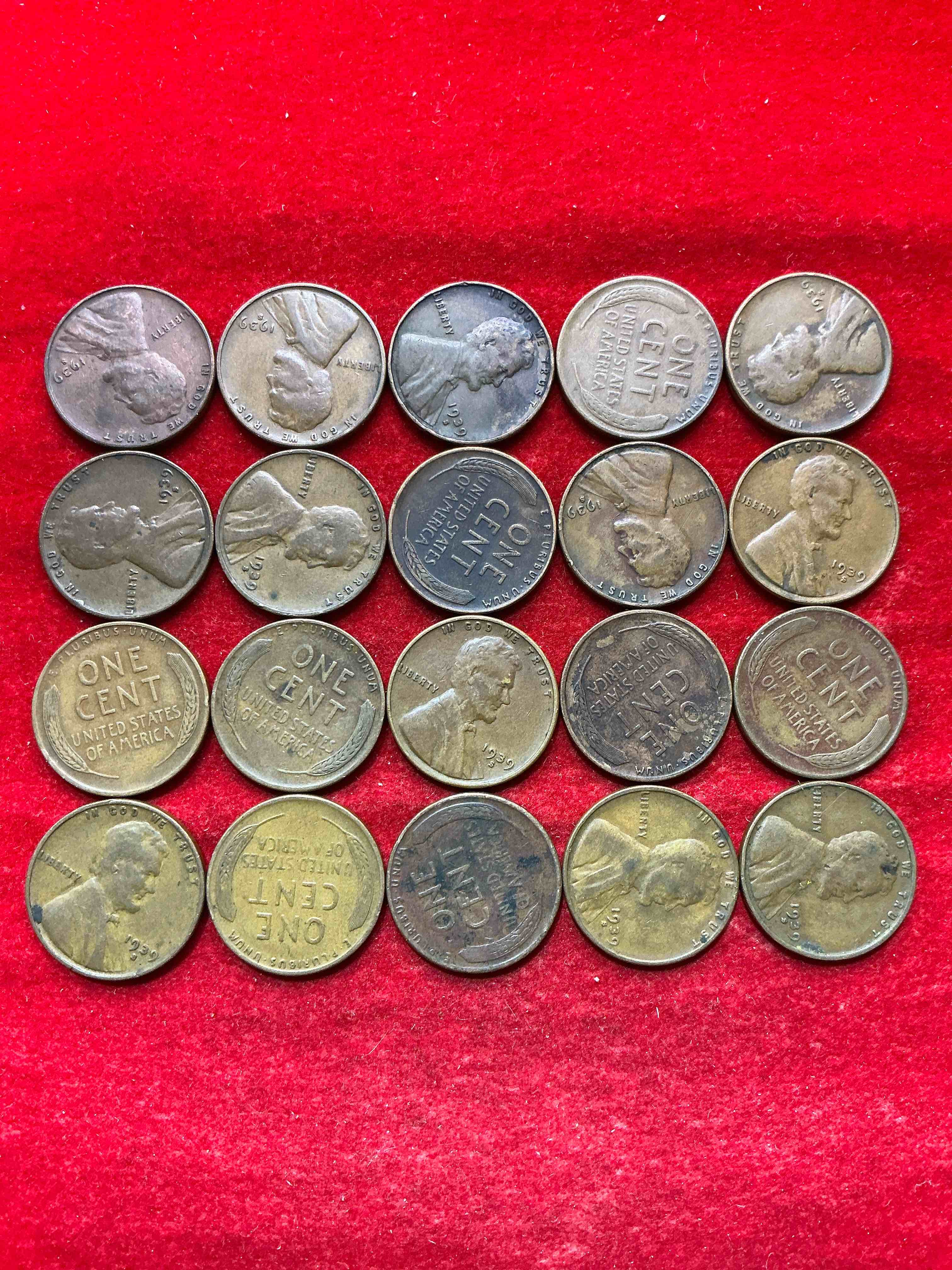rare 1939 wheat pennies!  world war 2 buffs take notice!  wwii started in 1939 when hitler invaded poland.  up for auction are rare 1939 san francisco wheat pennies, in great condition! 