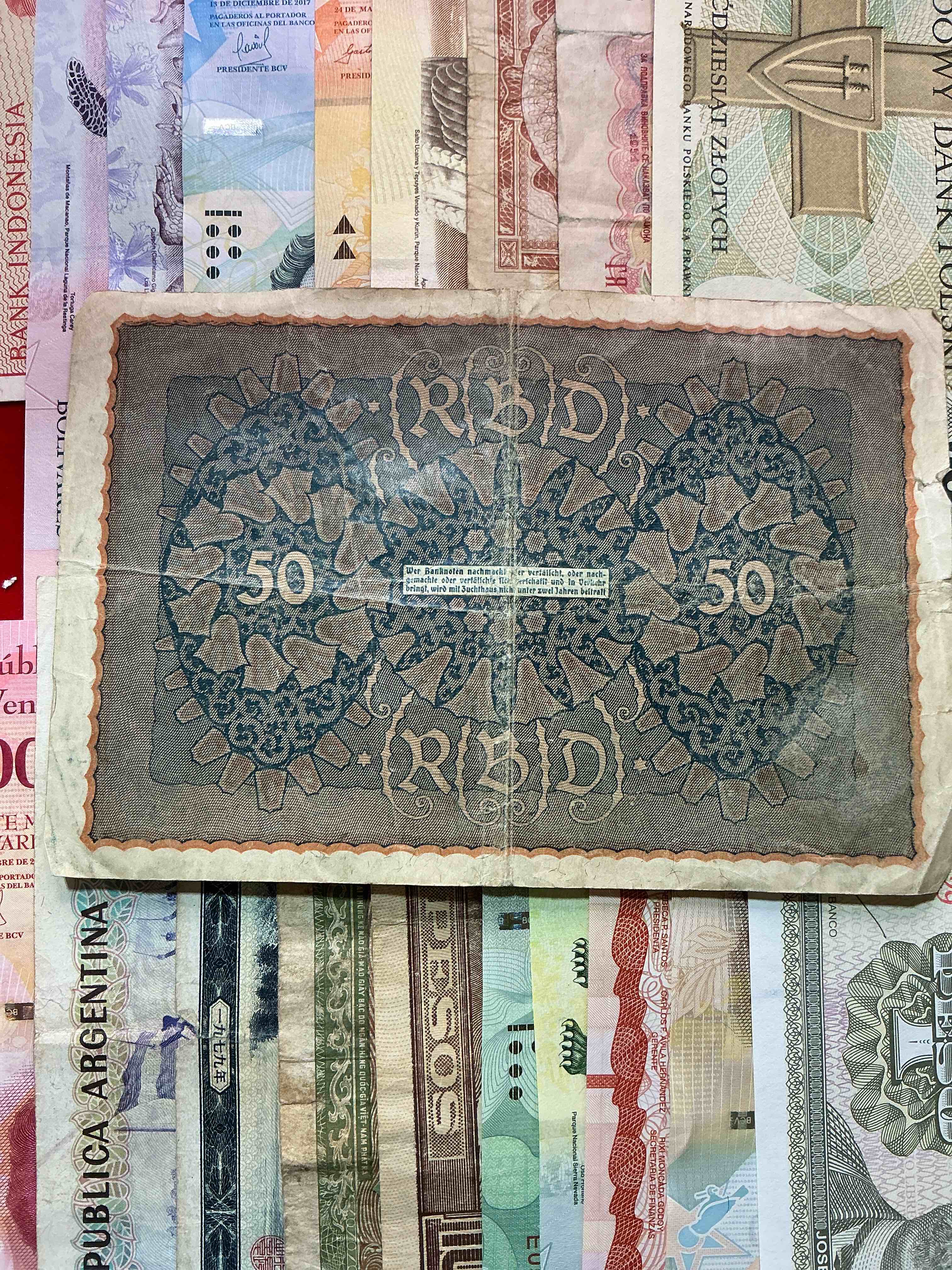 modern & antique paper money! vintage & antique! paper money from across the world- all different shapes & sizes from all kinds of crazy places! own currency from the corners of the world! wow! 