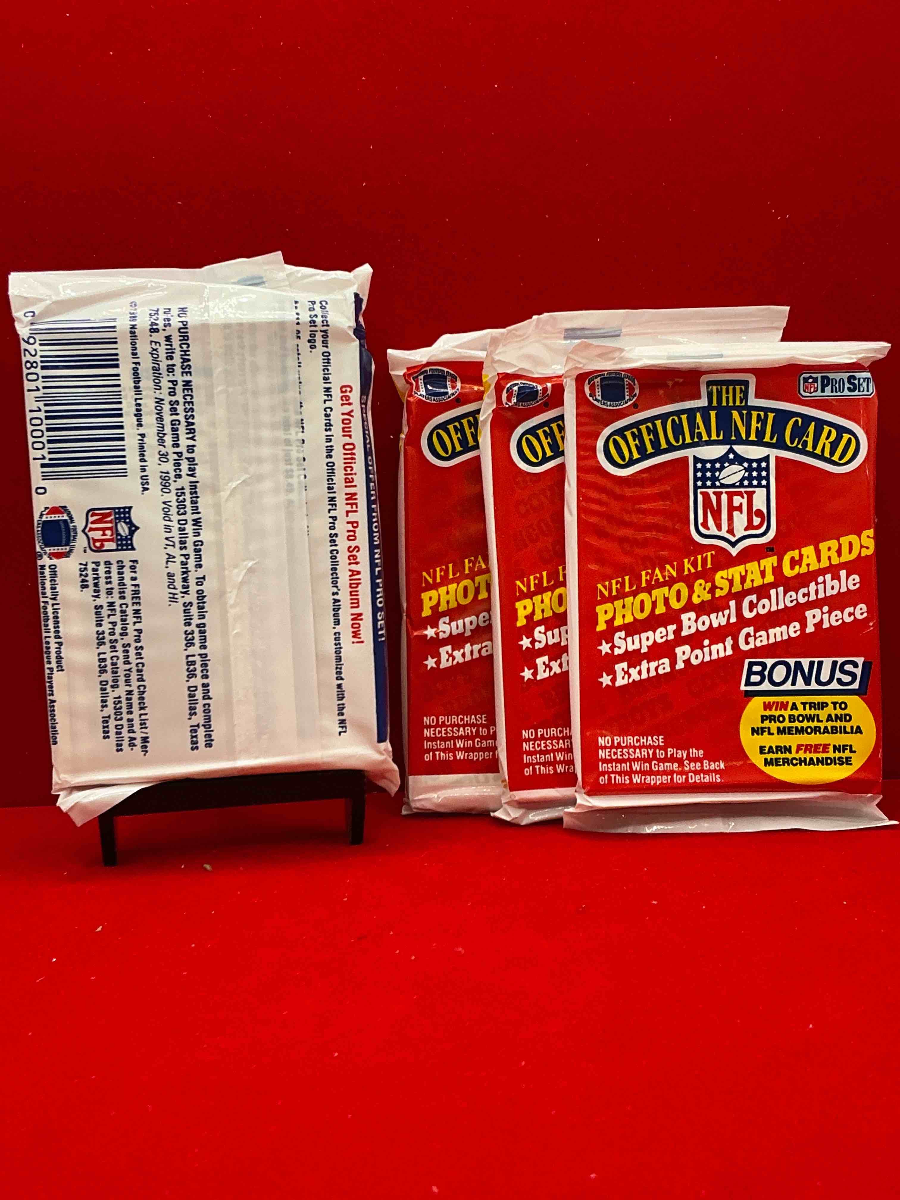 Condition photo showing New/Like New for loaded! 1989 pro set football sealed card pack, direct from original retail case!highly sought after by collectors as this year is loaded with high profile rookies!search for rookie cards from barry sanders, deion sanders, troy aikman, michael irvin & much more! getting hard to find!