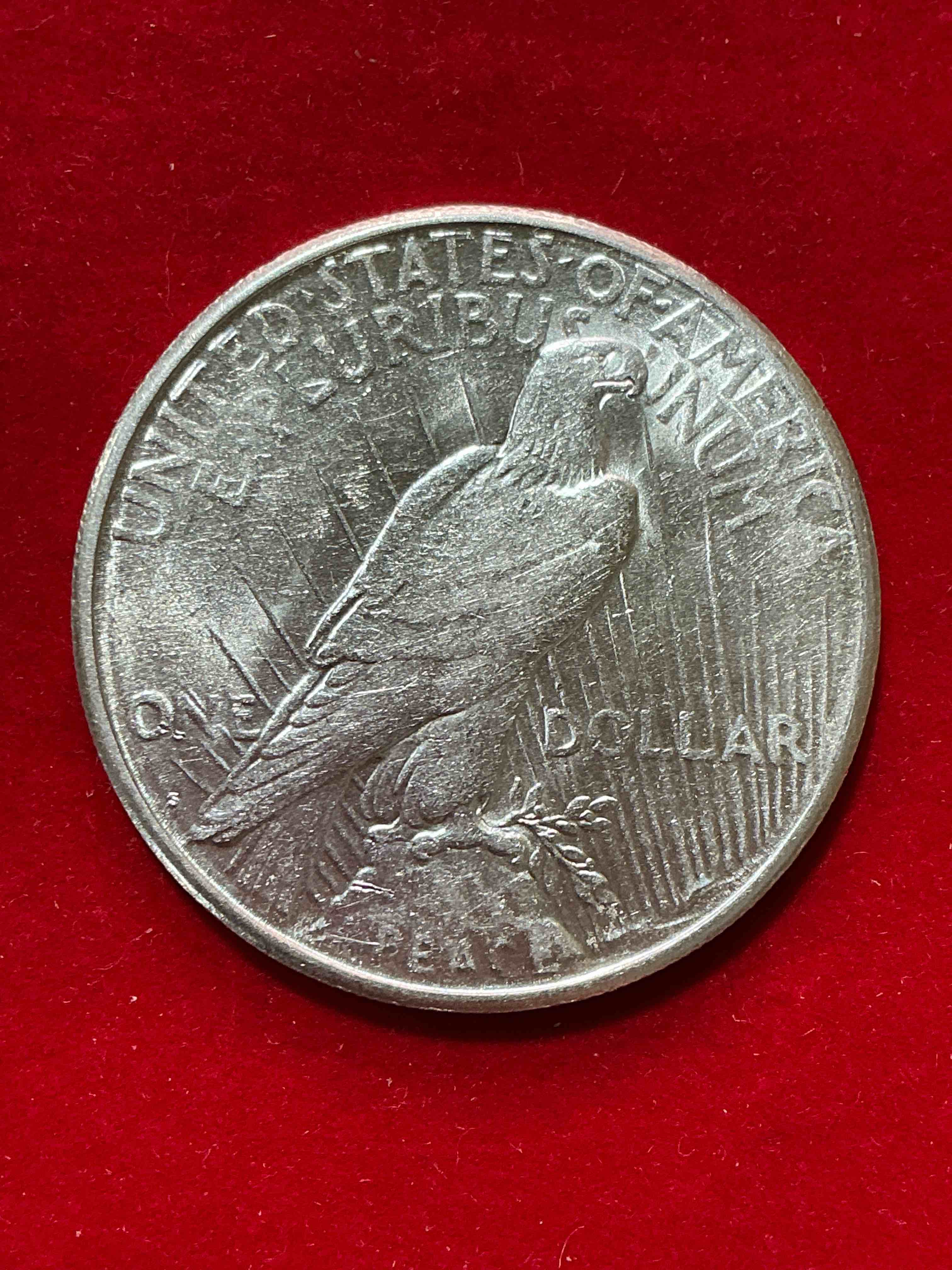 Condition photo showing New/Like New for silver peace dollar! one dollar coin from 1922! these one ounce coins are 90% silver & super rare! liberty peace dollars are highly coveted by collectors for their value & beautiful design. add a one ounce liberty peace dollar at 90% silver to your collection! super rare!)