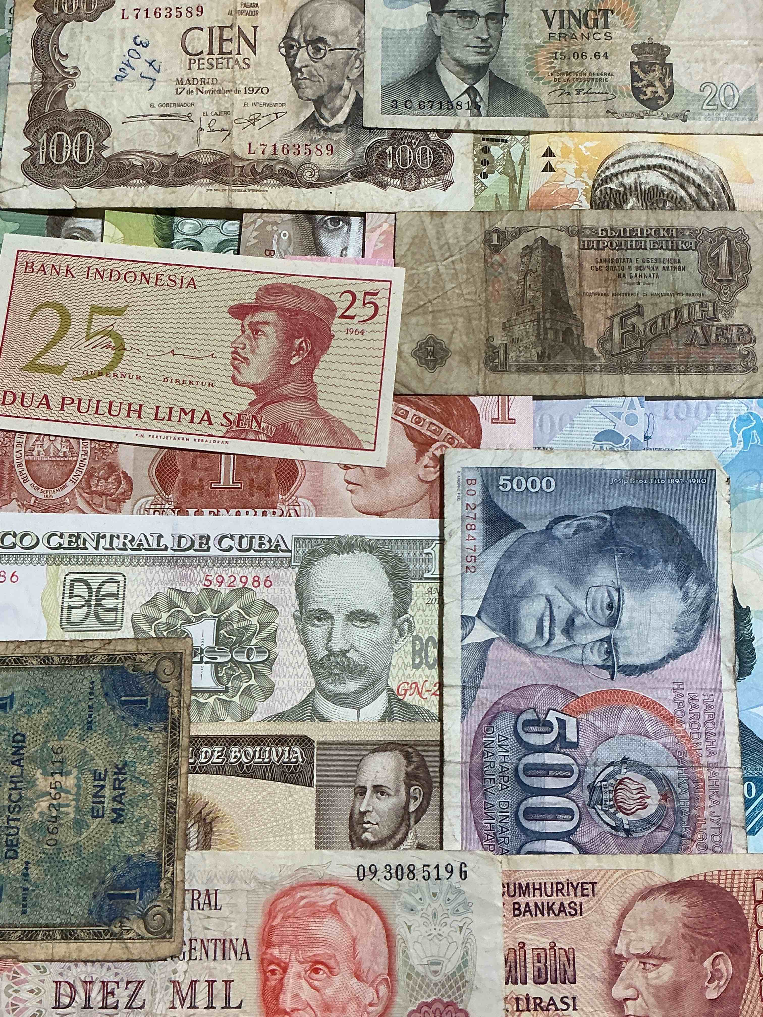 modern & antique paper money! vintage & antique! paper money from across the world- all different shapes & sizes from all kinds of crazy places! own currency from the corners of the world! wow!