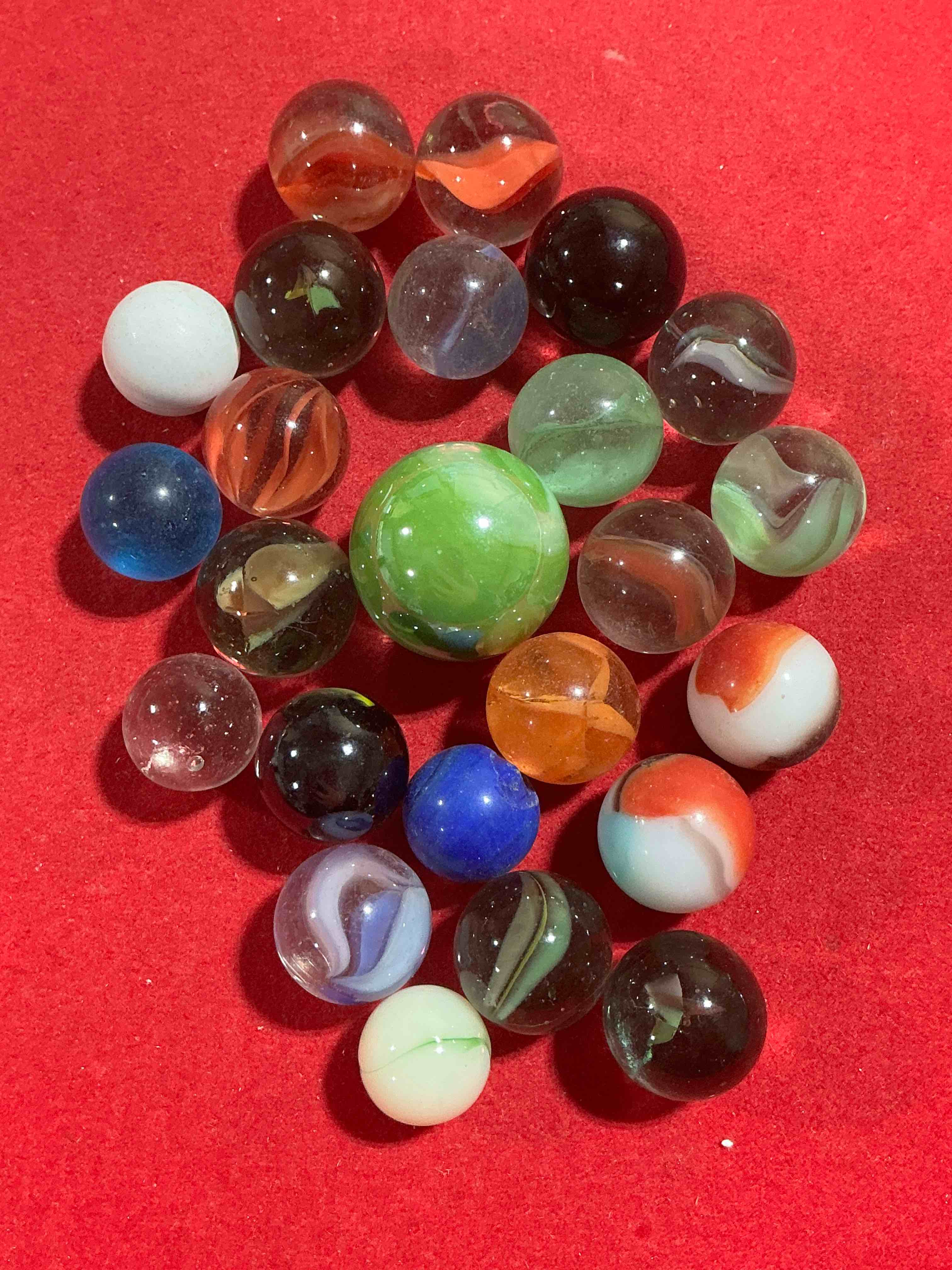Condition photo showing Good Condition for antique glass marbles! genuine stunning marbles lot, some marbles made between the years 1925-1965 & some may be made with uranium! some may are great depression era & even earlier! gorgeous, authentic pieces of history!