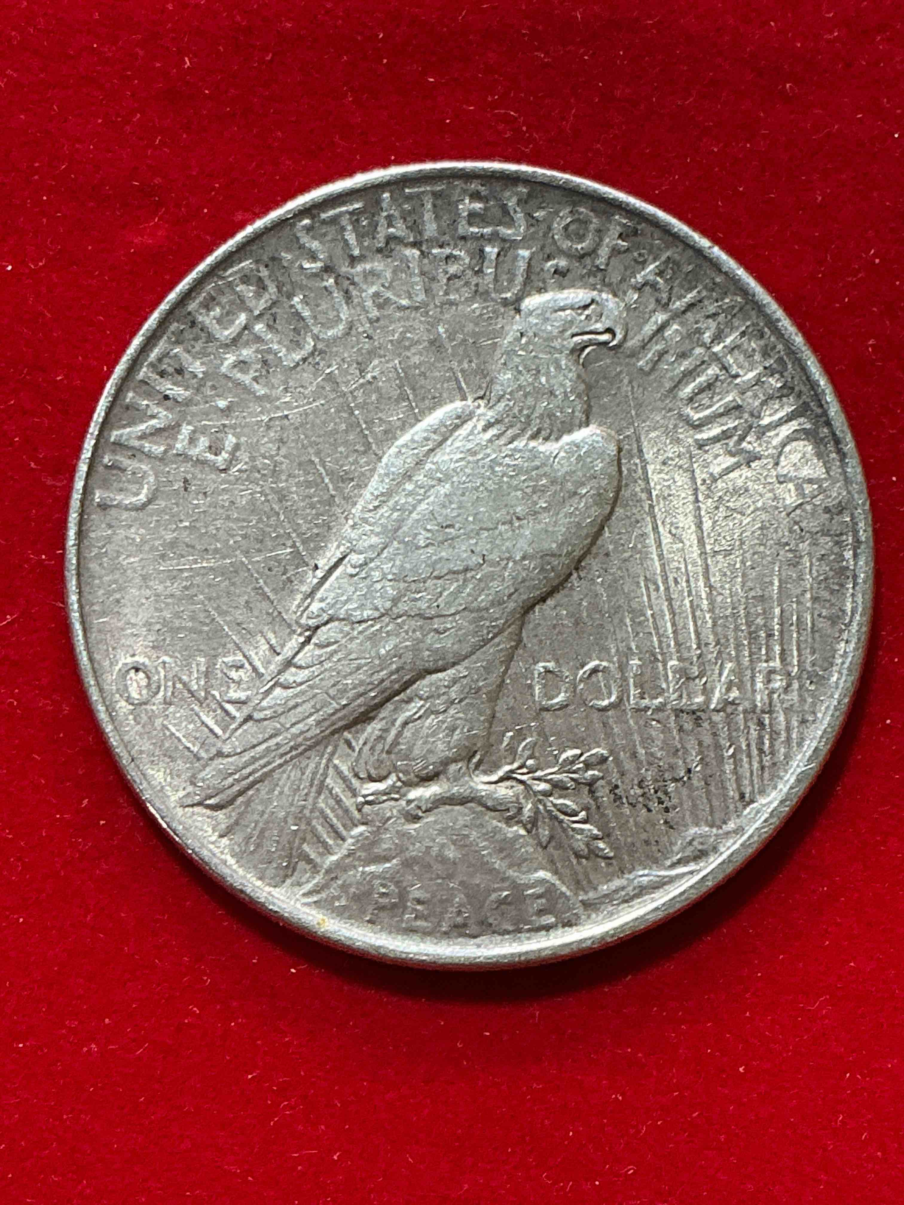 Condition photo showing New/Like New for silver peace dollar! one dollar coin from 1922! these one ounce coins are 90% silver & super rare! liberty peace dollars are highly coveted by collectors for their value & beautiful design. add a one ounce liberty peace dollar at 90% silver to your collection! super rare!)