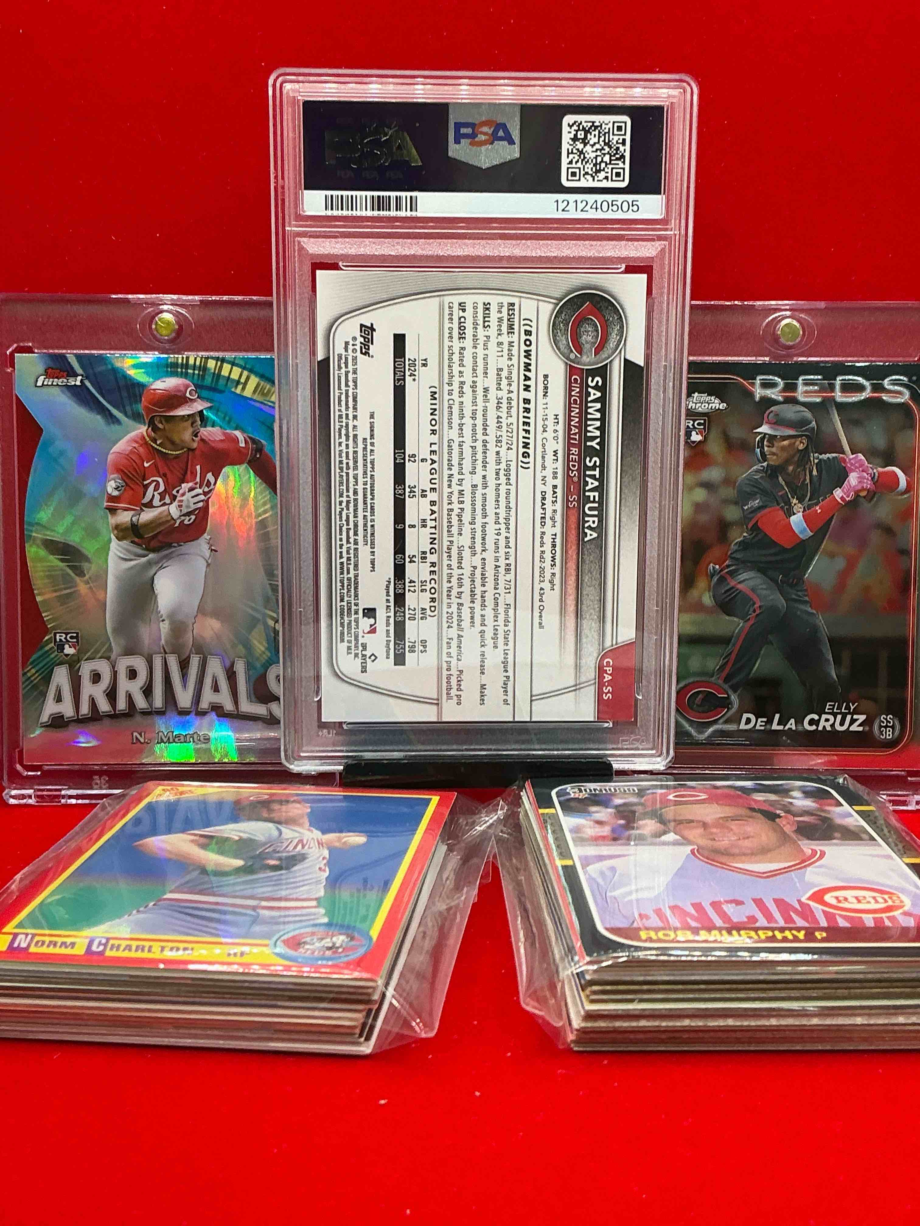Condition photo showing New/Like New for sammy stafura on card auto sparkle /299, elly de la cruz chrome rookie, marte chrome rookie & more! reds! this 50 card lot includes commons, legends, rookies, heroes & more! 50 card craziness!