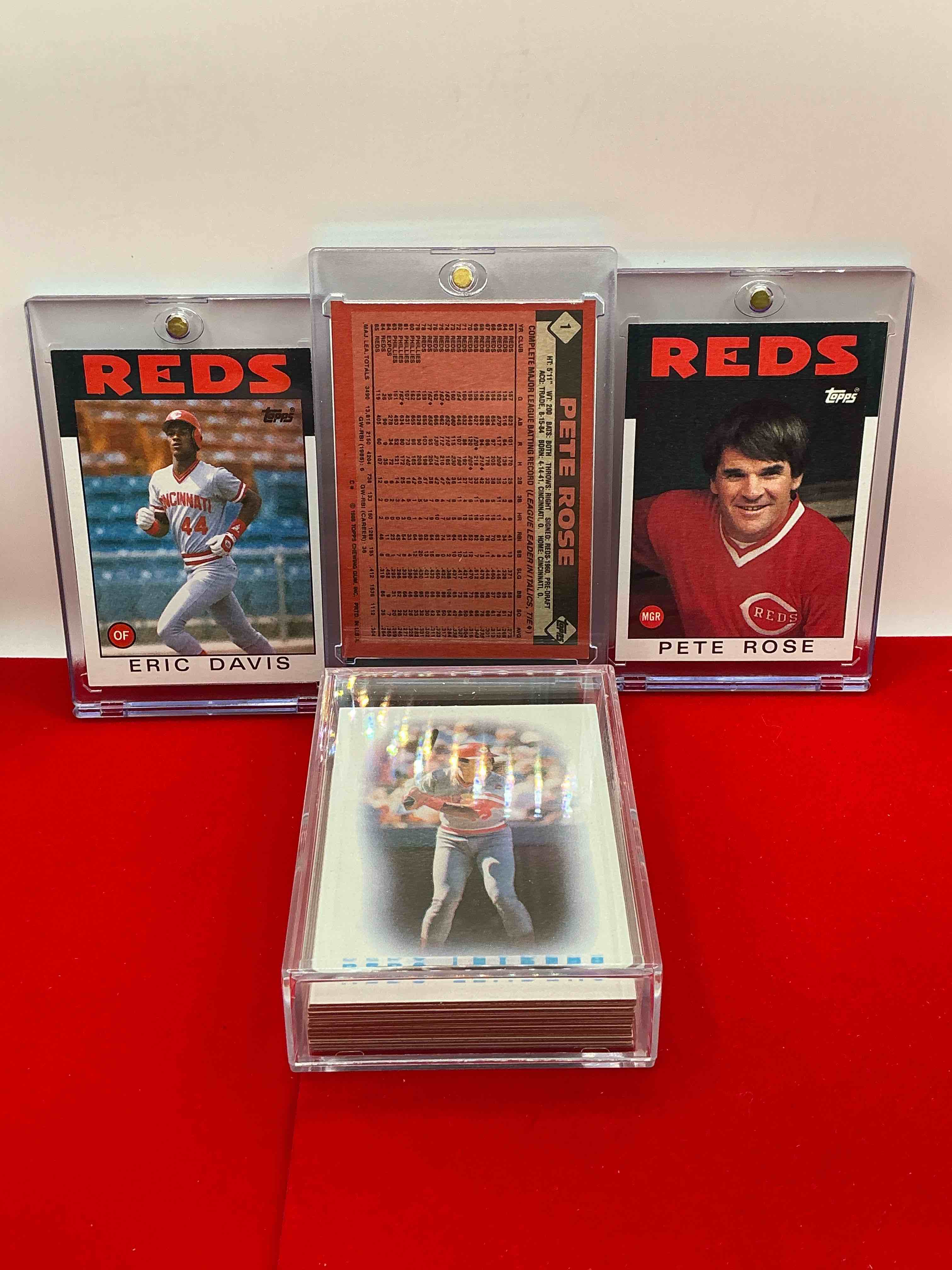 Condition photo showing New/Like New for 1986 reds topps baseball team collection! vintage reds lot! 36 card lot! barry larkin, eric davis, pete rose & more! 80’s baseball history… cincinnati reds!