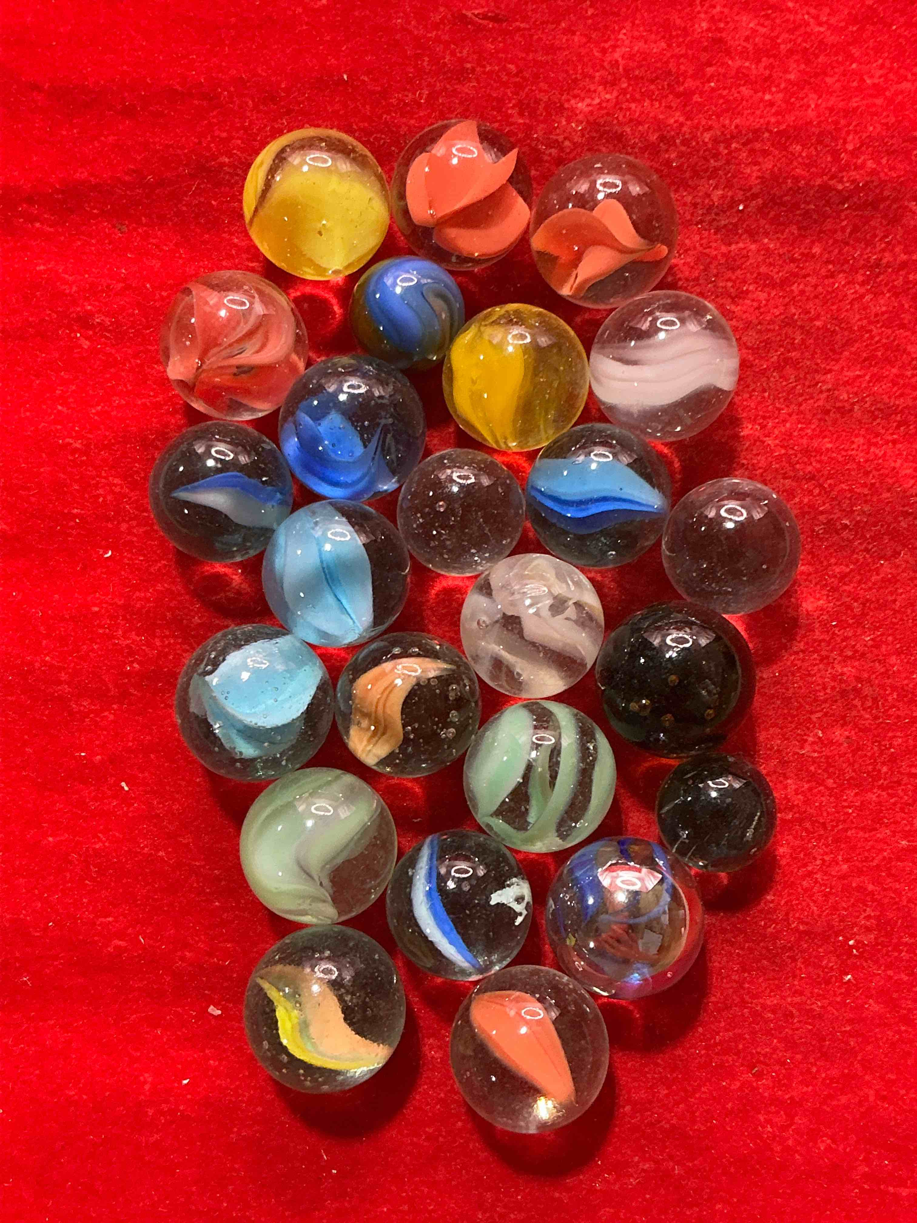 antique glass marbles! genuine stunning marbles lot, some marbles made between the years 1925-1965 & some may be made with uranium! some may are great depression era & even earlier! gorgeous, authentic pieces of history!