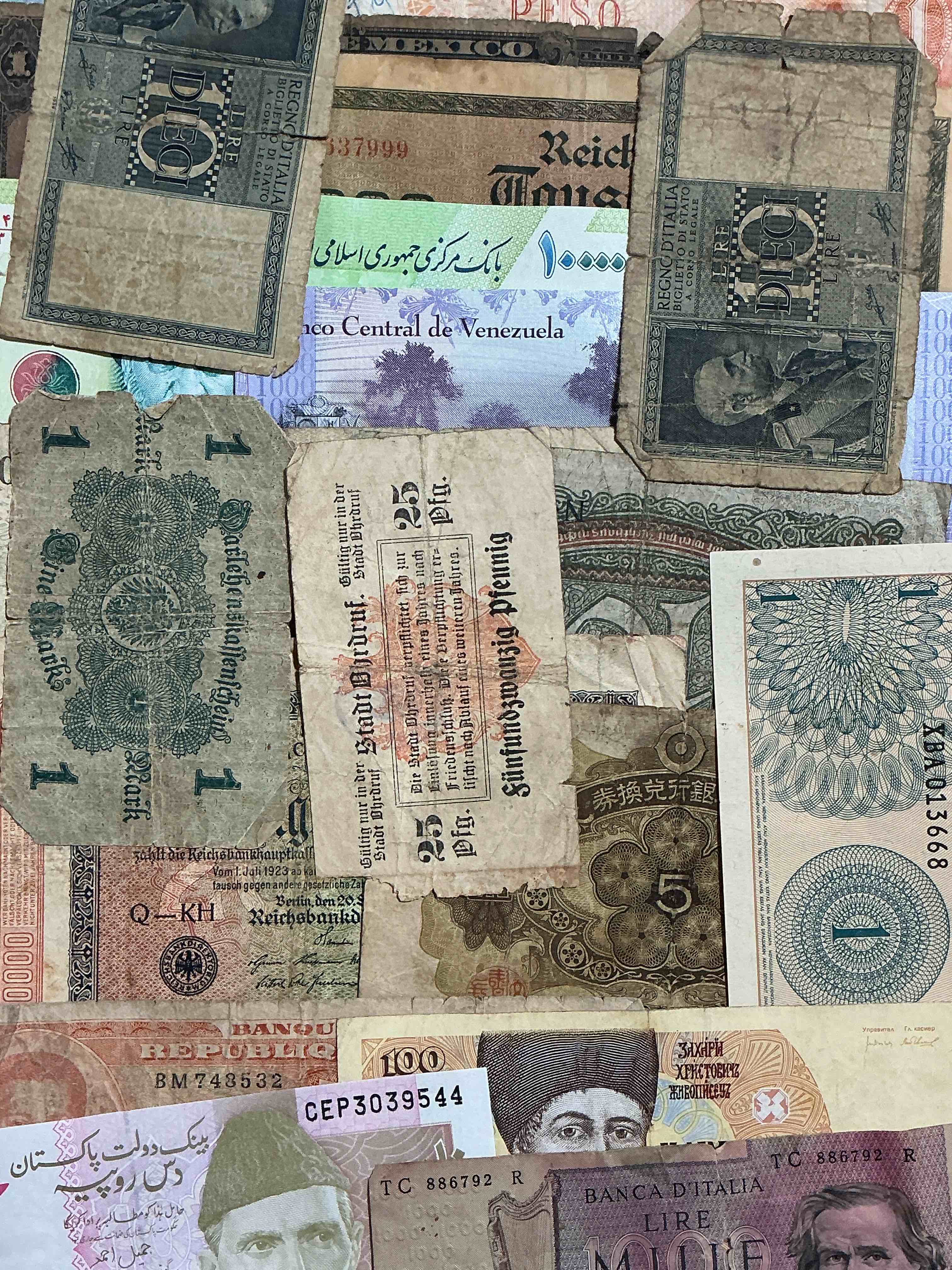 World Antique & Modern Authentic Paper Money! Genuine Paper Currency From Around The World, All Bills Unique & Typically Span The Last 100 Years Or So! In Circulated & Uncirculated Condition! Impossible To Collect! 